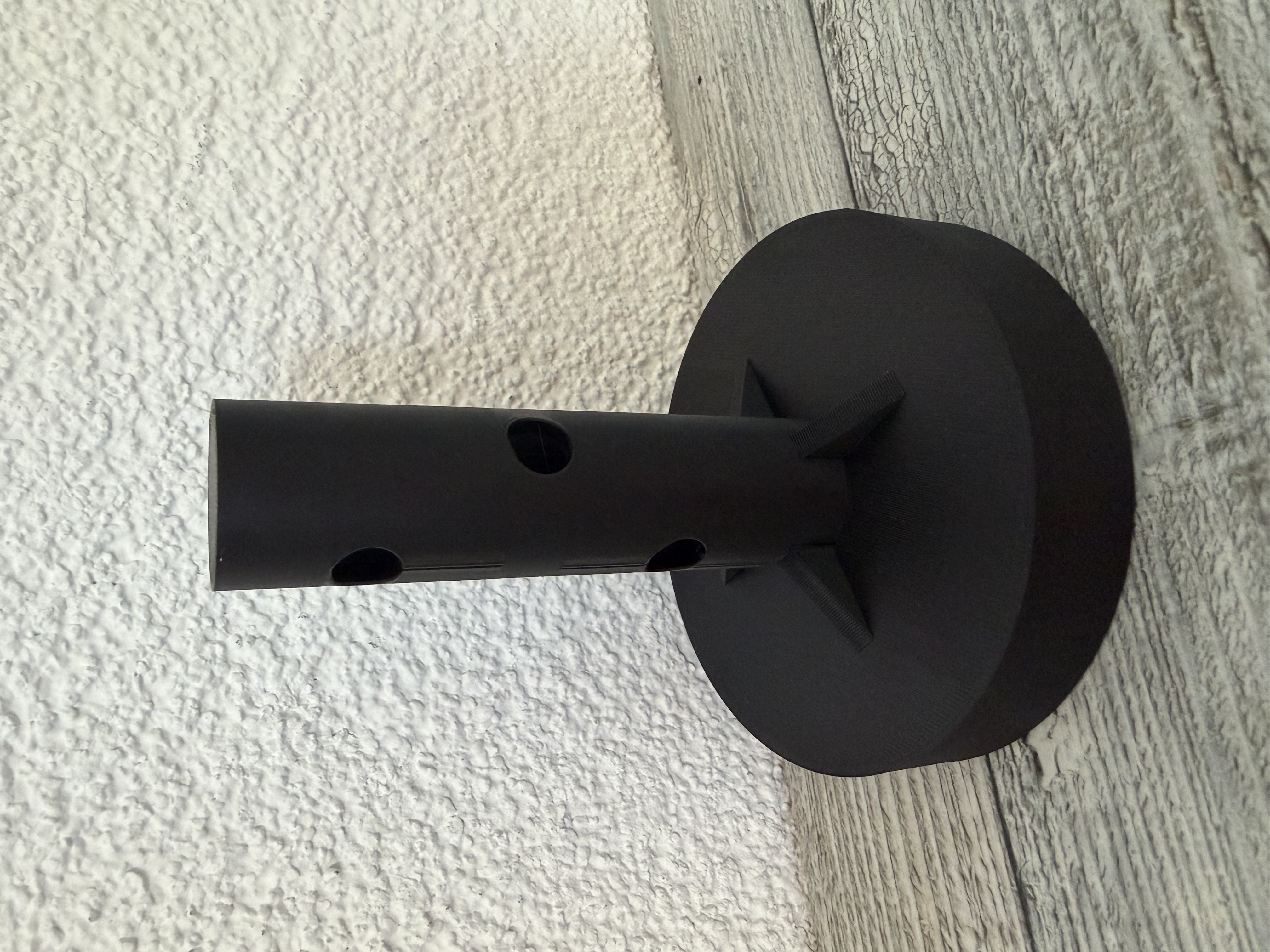 Pool filter adapter: screw to plug