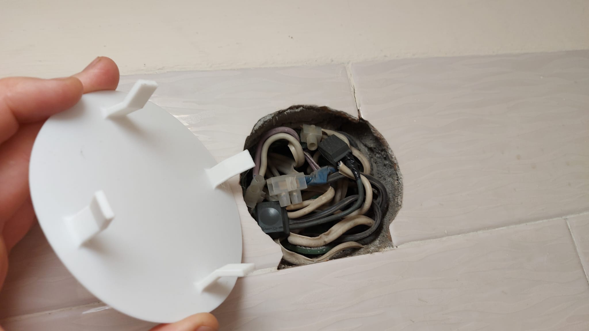 Flush-Fit Junction Box Cover (90mm / 110mm)