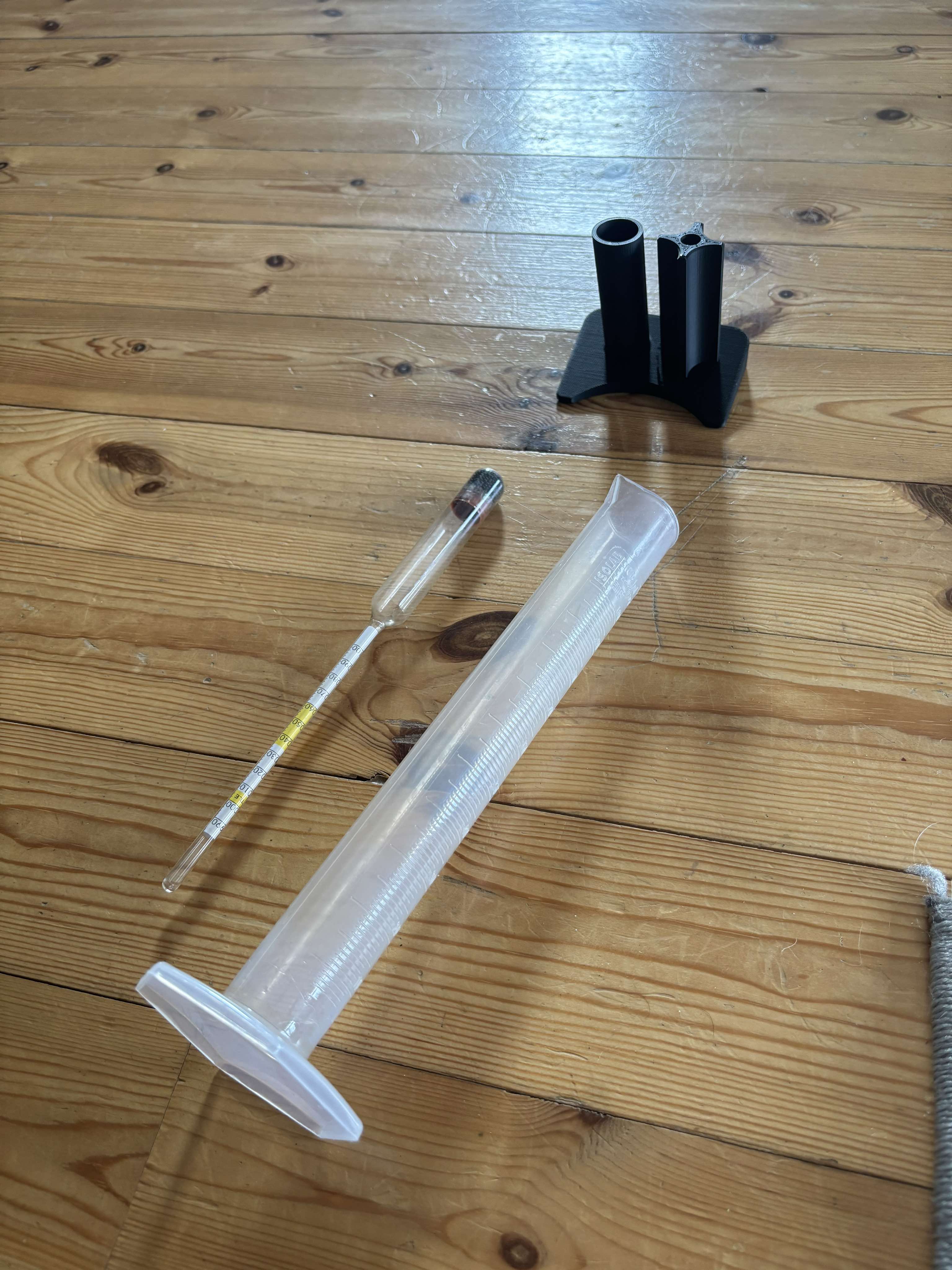Miniatura 3 do modelo 3D Hydrometer stand