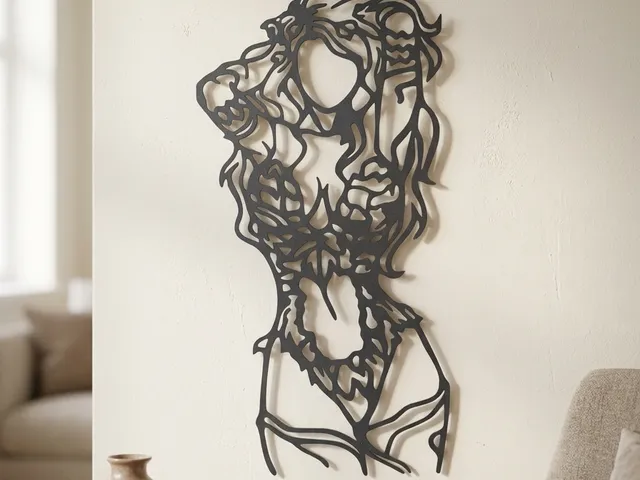 girls on the wall decoration