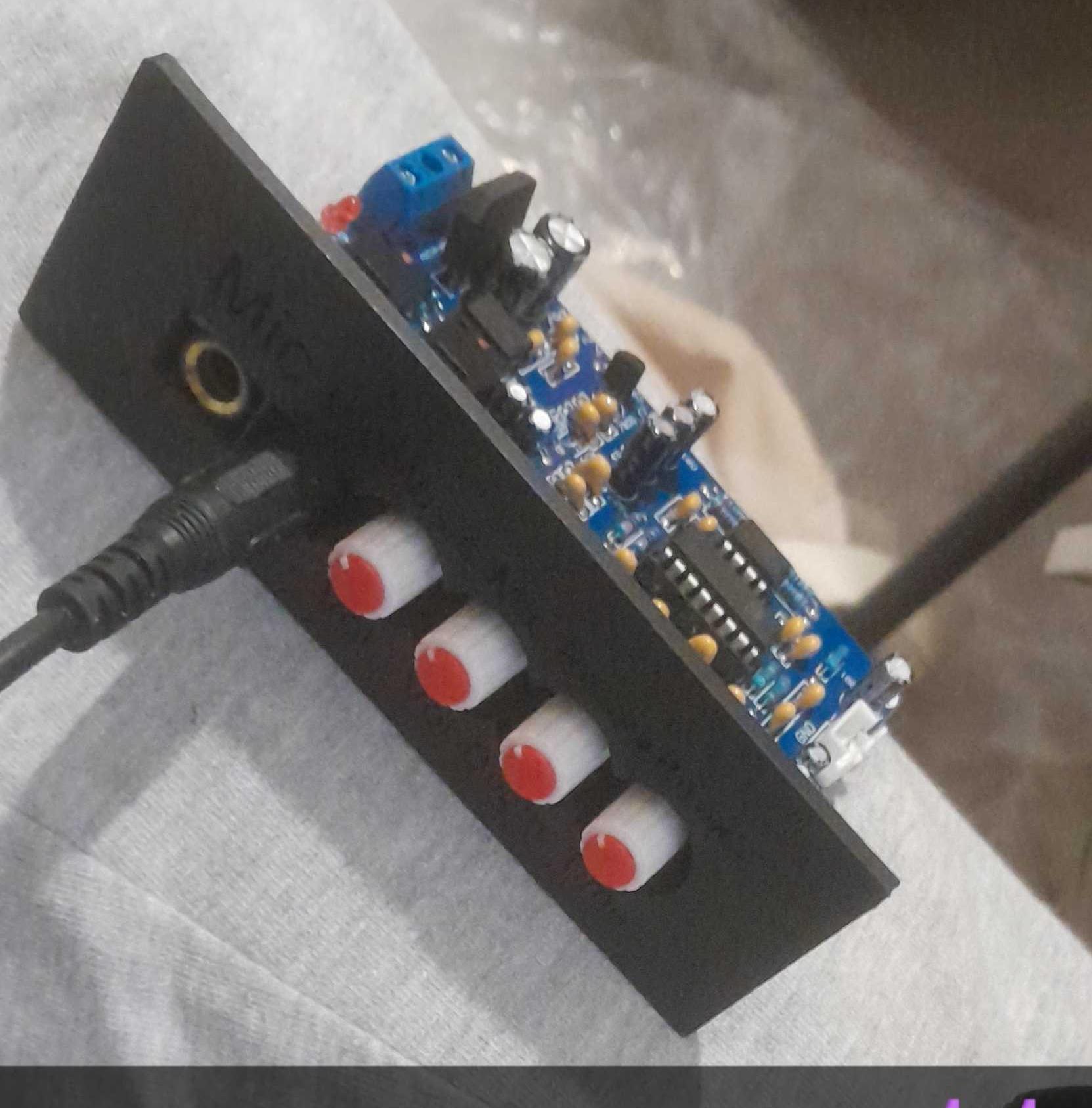PT2339 Karaoke Reverb Frontpanel