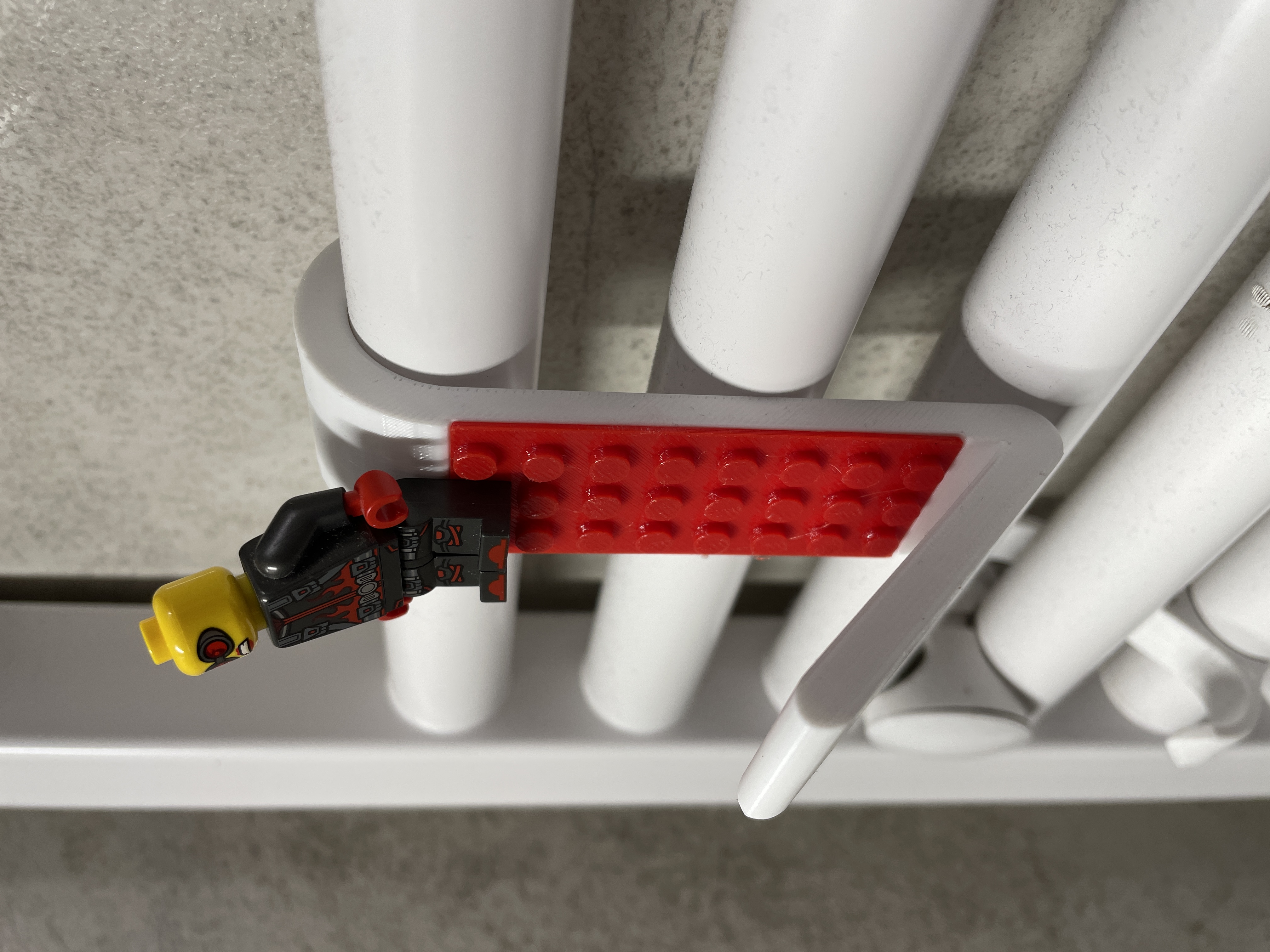 LEGO Accent Bathroom Radiator Hook | Towel Hanger for Ø23/24 mm Pipes | Dual-Color Print