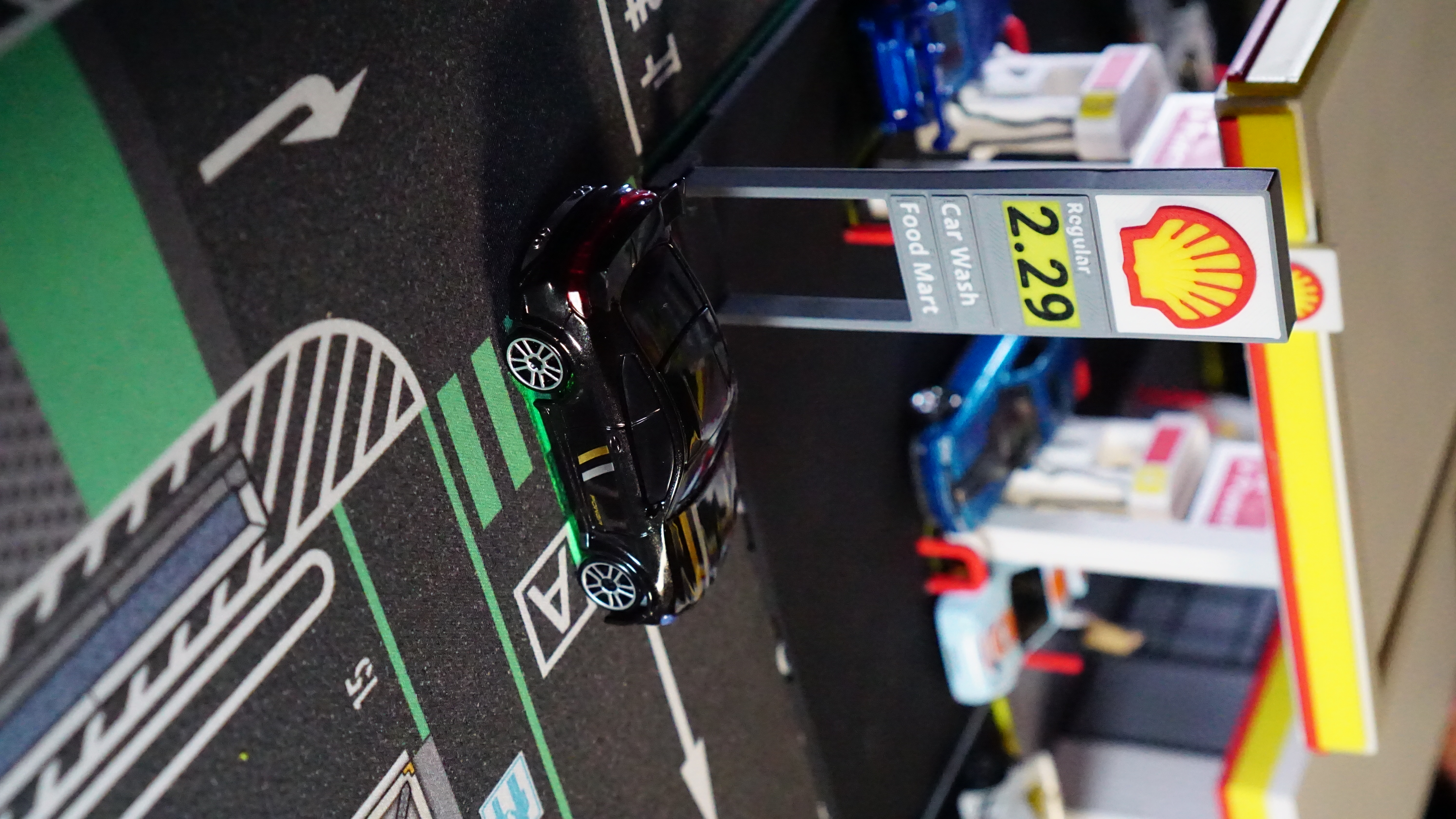 Shell Gas Station Model Set - 1:64 Scale Diorama — thumbnail 8