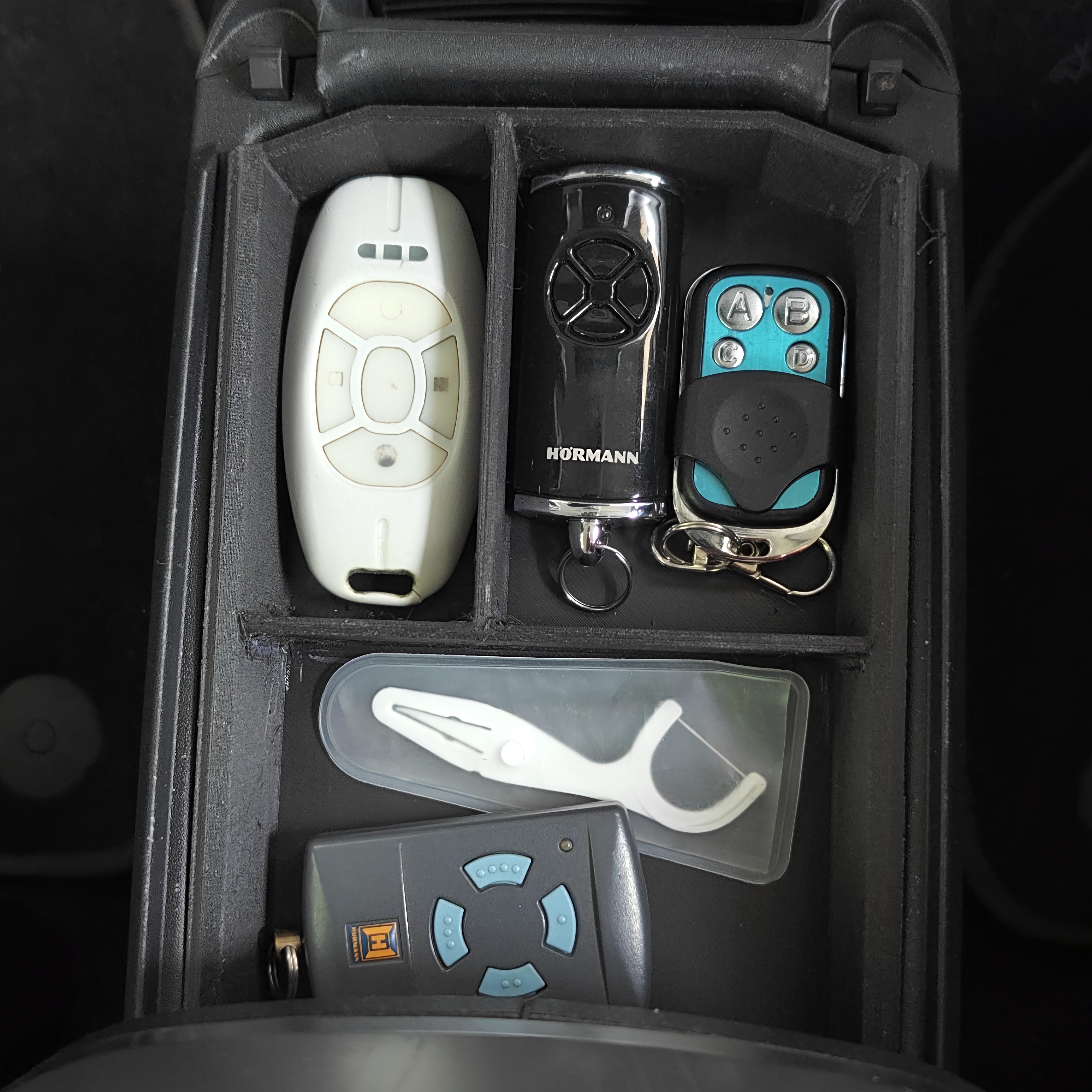VW ID.Buzz organizer three compartments for buzzbox