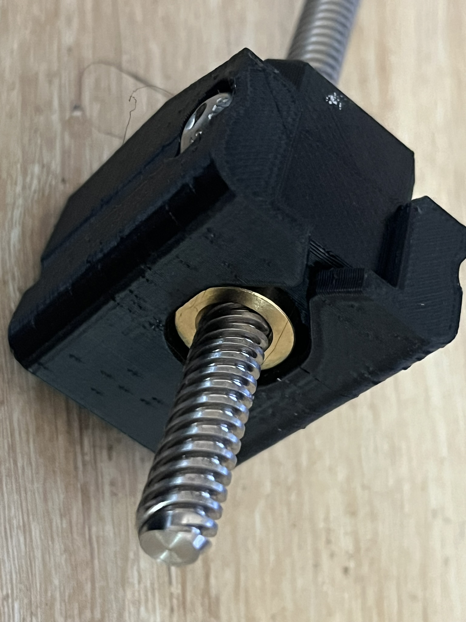 Anti-backlash z axis