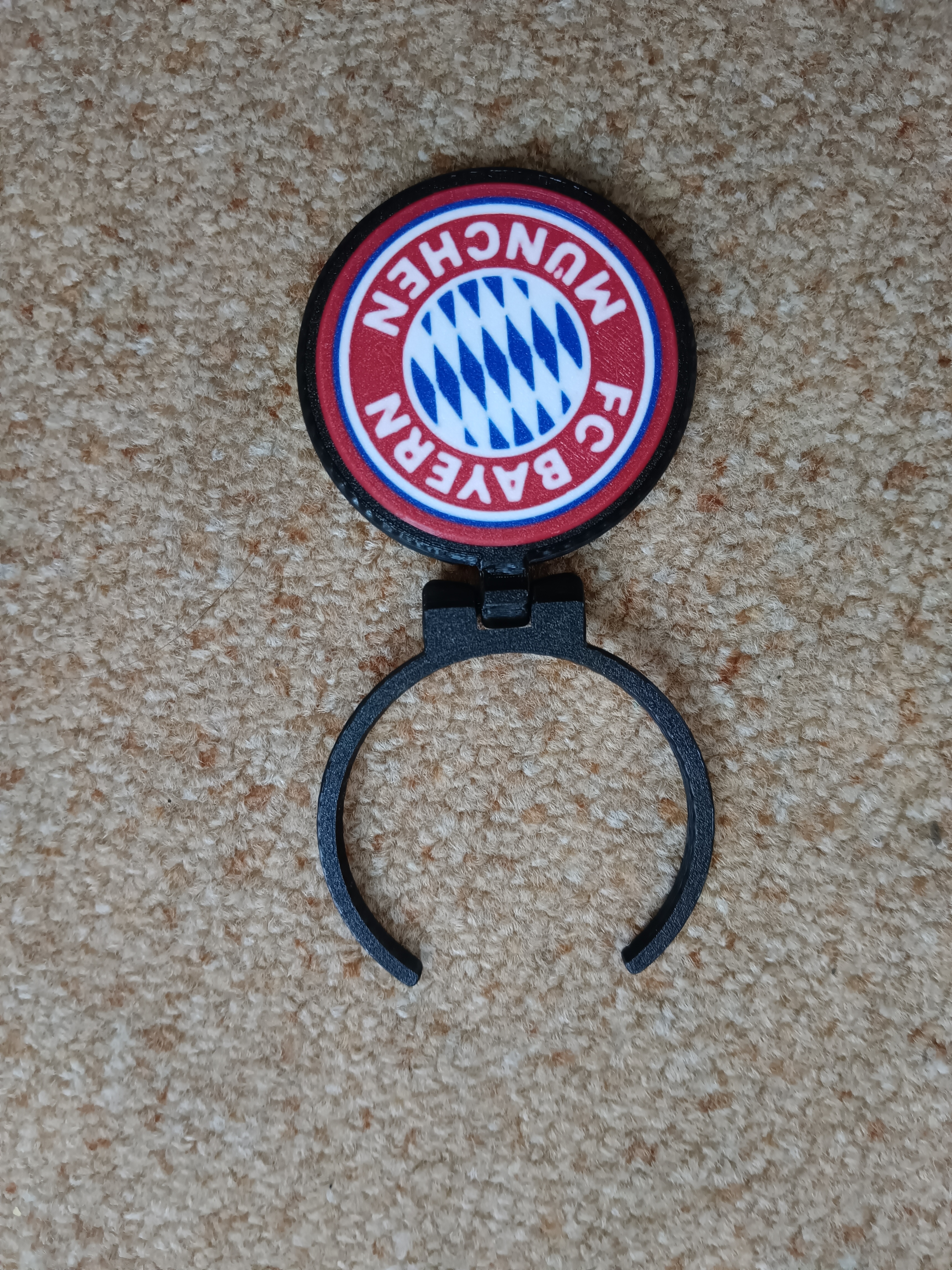 removable Bayern Munchen to lid metal cans (0,5L & 0,33L)