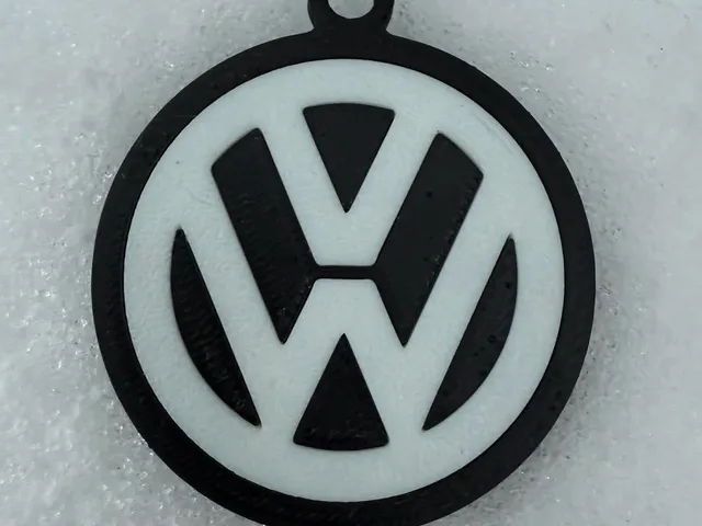 VW volkswagen logo on key, key ring