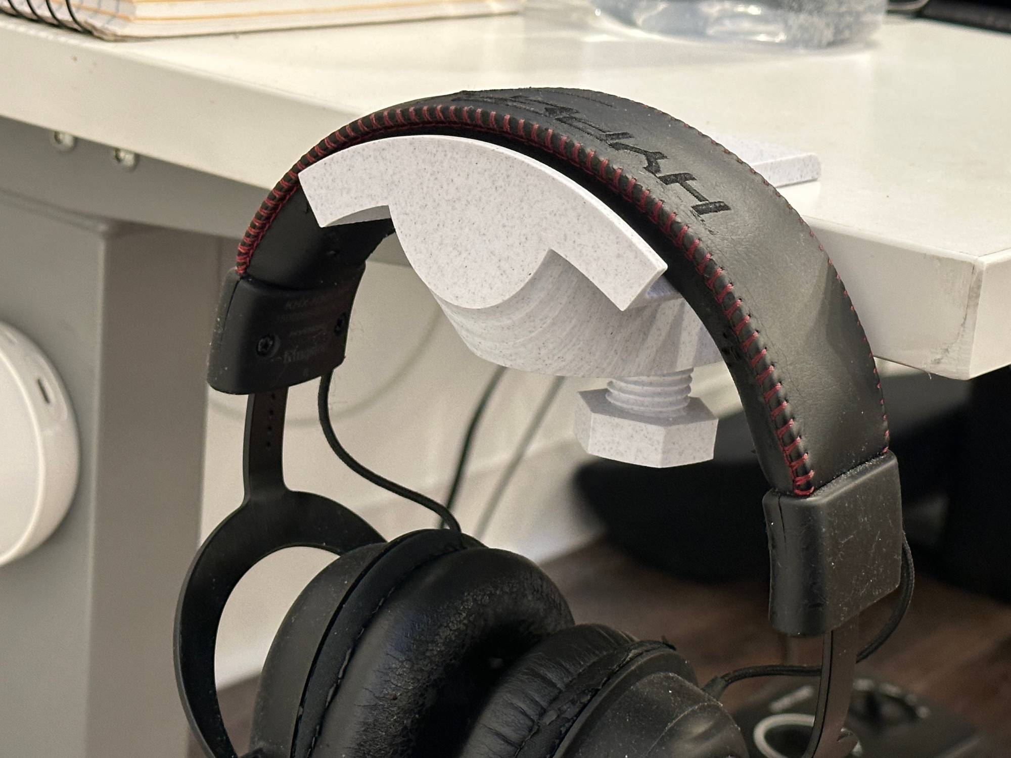 Flush Headphone Desk Mount