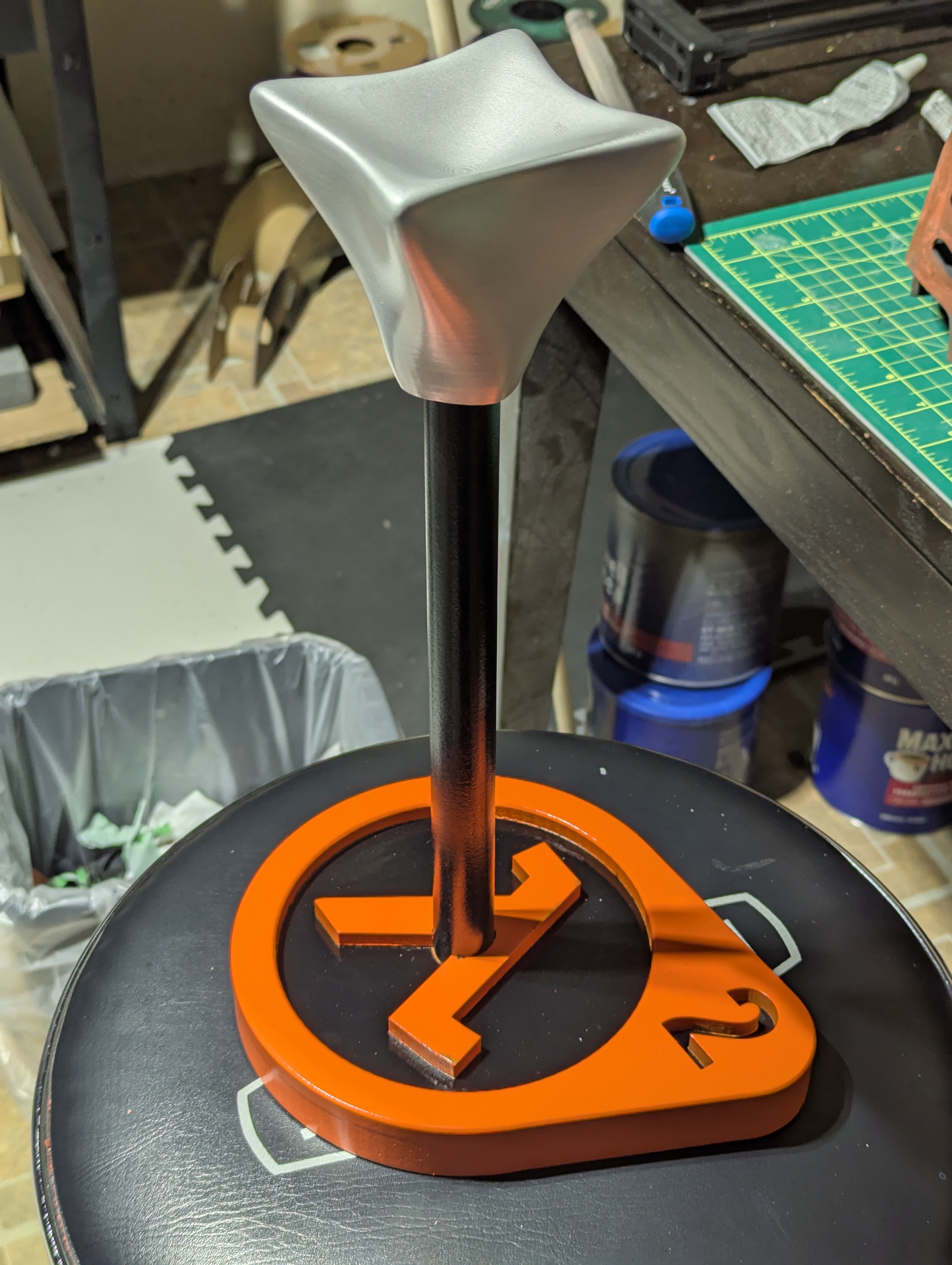 Half Life 2 Helmet Stand