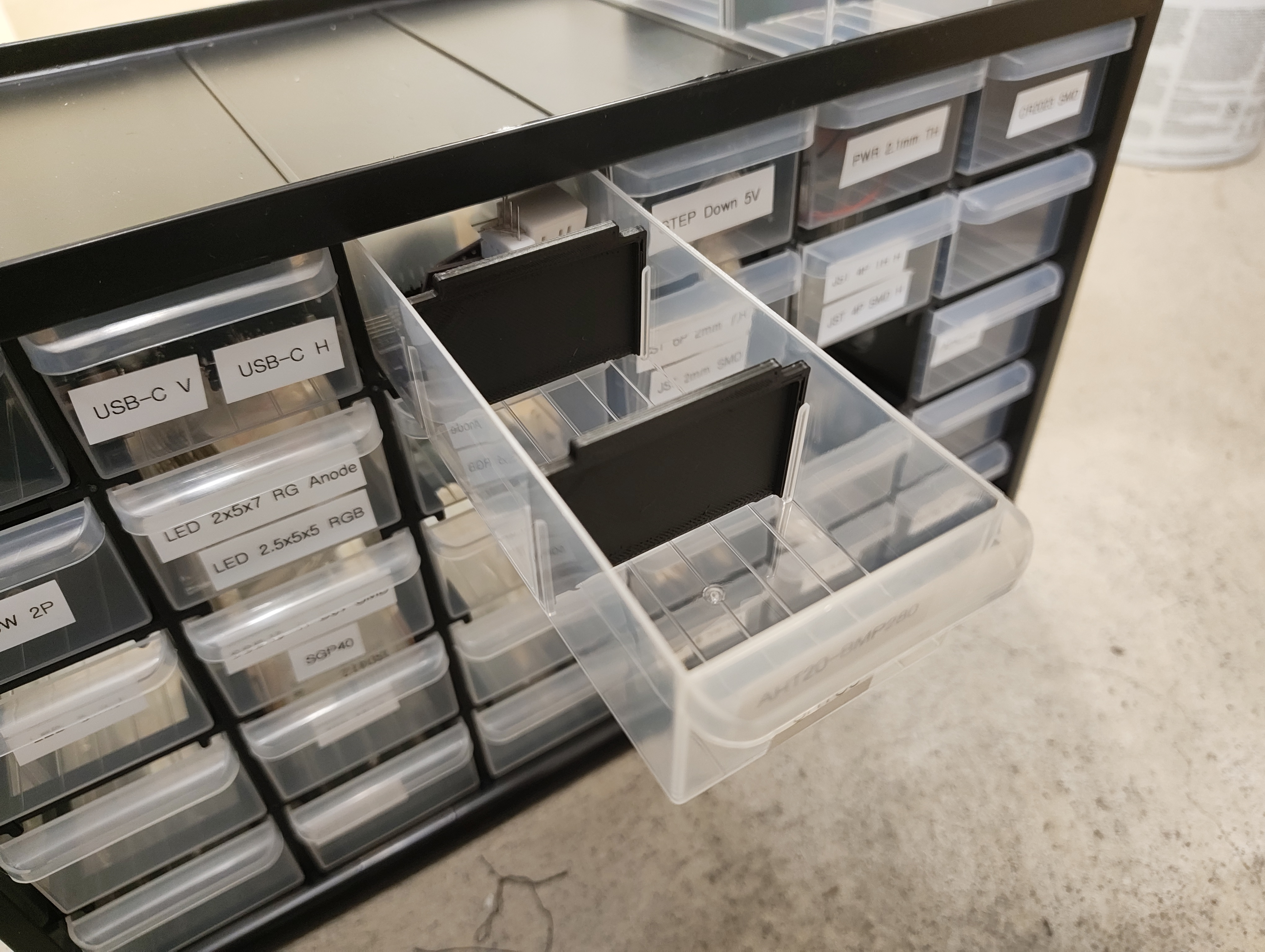 Stanley Drawer Storage Box 1-93-980 Divider Trenner Separator Minimum Material Maximum Space