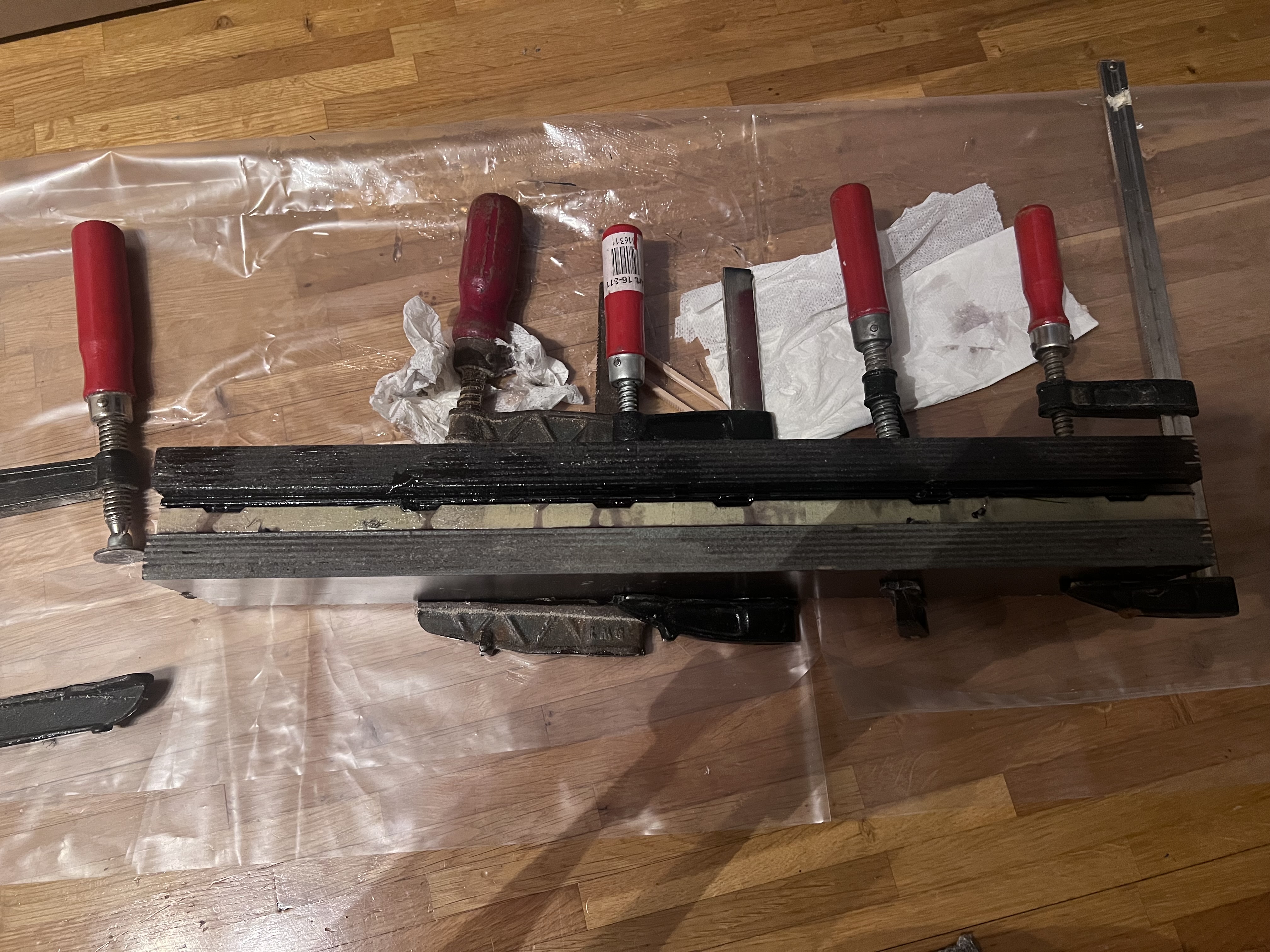 Hydrofoil stab compression mold — thumbnail 24