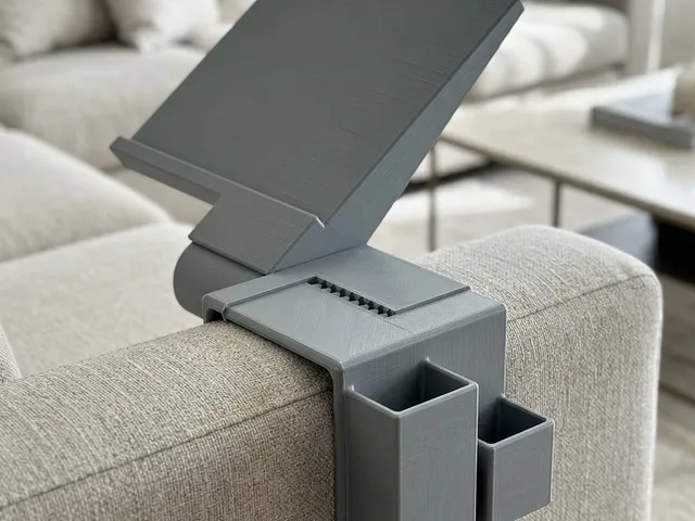 Adjustable Couch Drawing Board