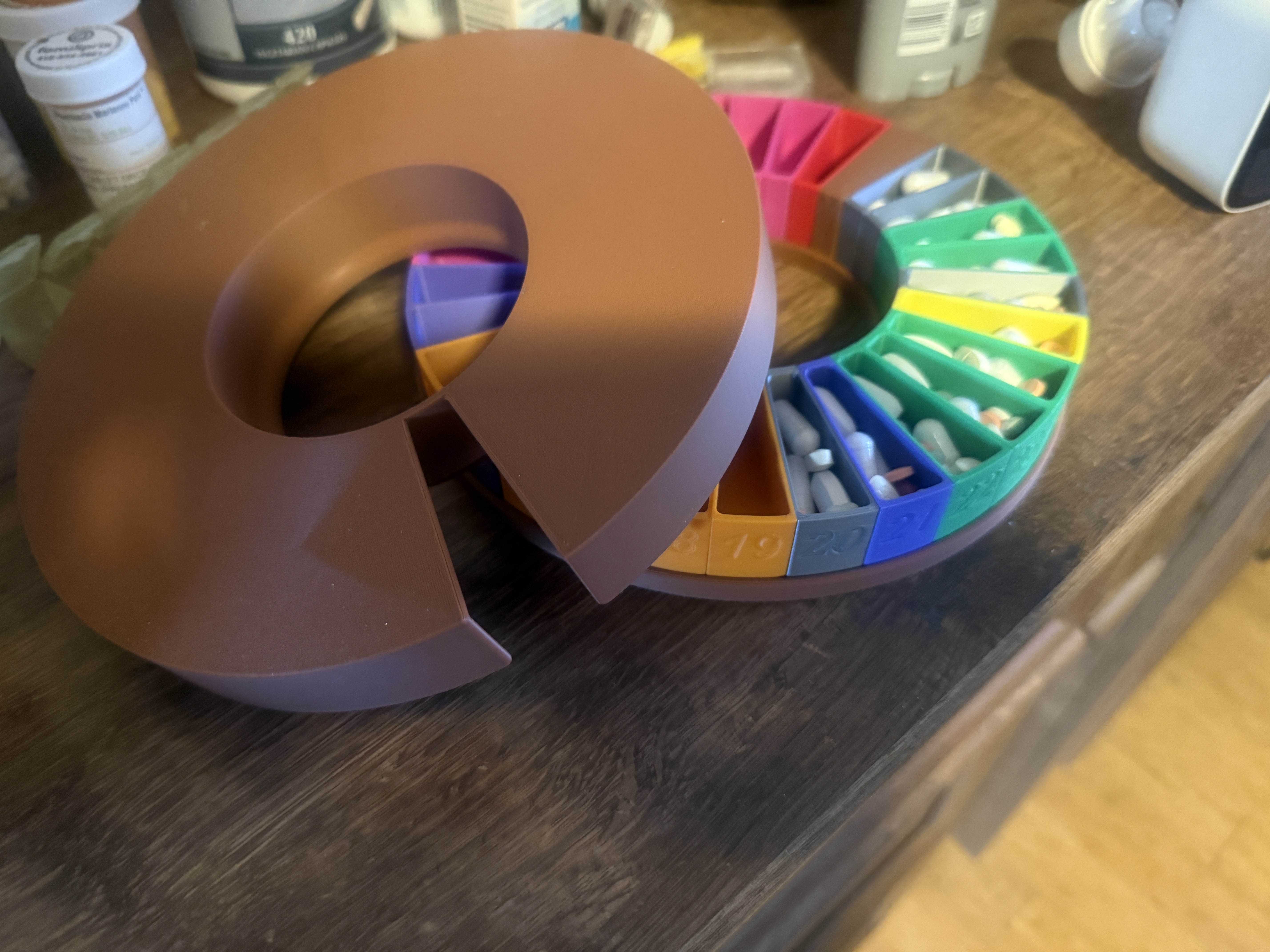 MONTHLY ROTATING PILL ORGANIZER