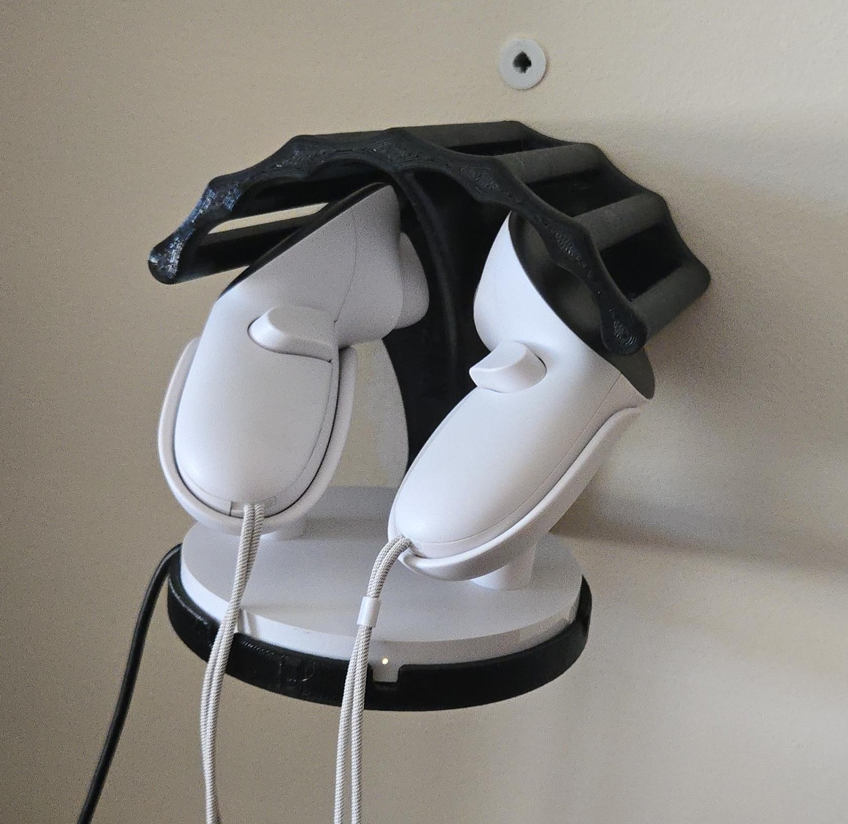 Miniatura 3 do modelo 3D Quest 3 & Controller Dock Wall Mount