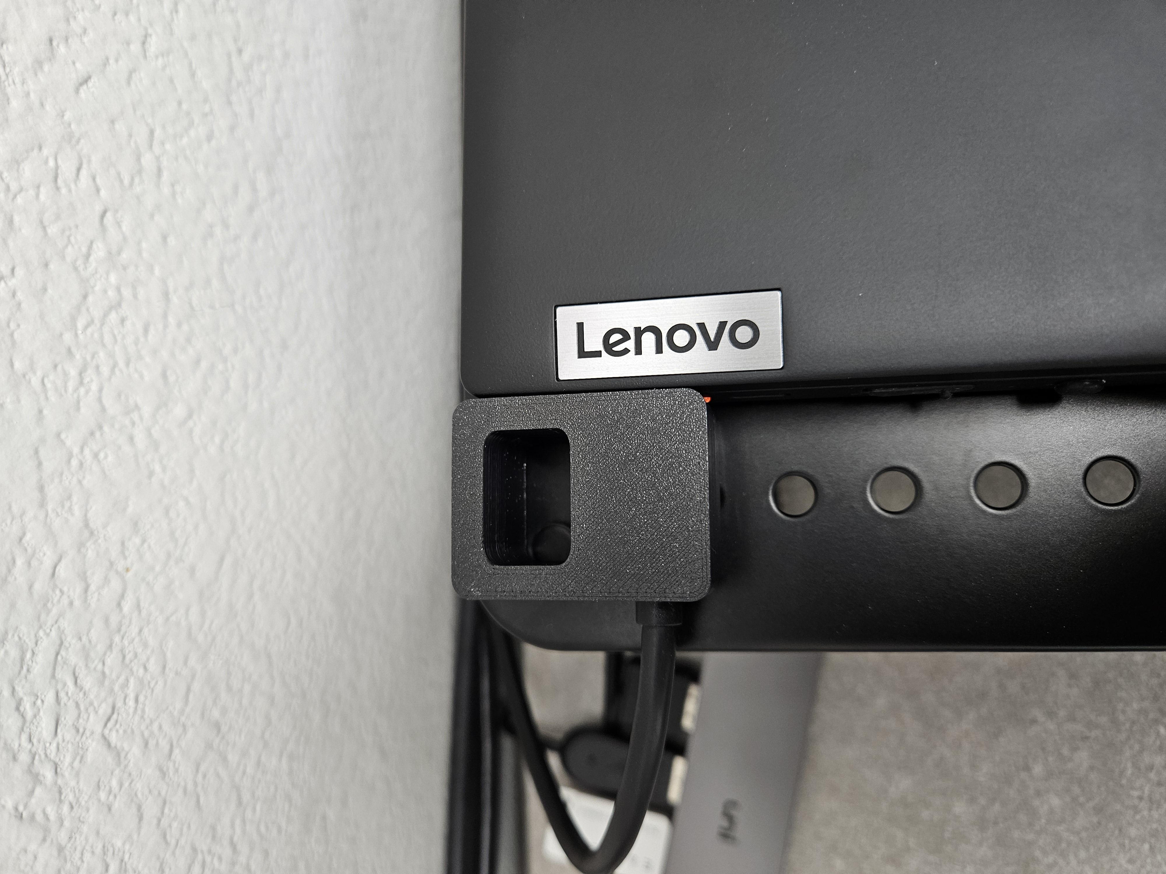 Lenovo T14s gen 6 docking assist