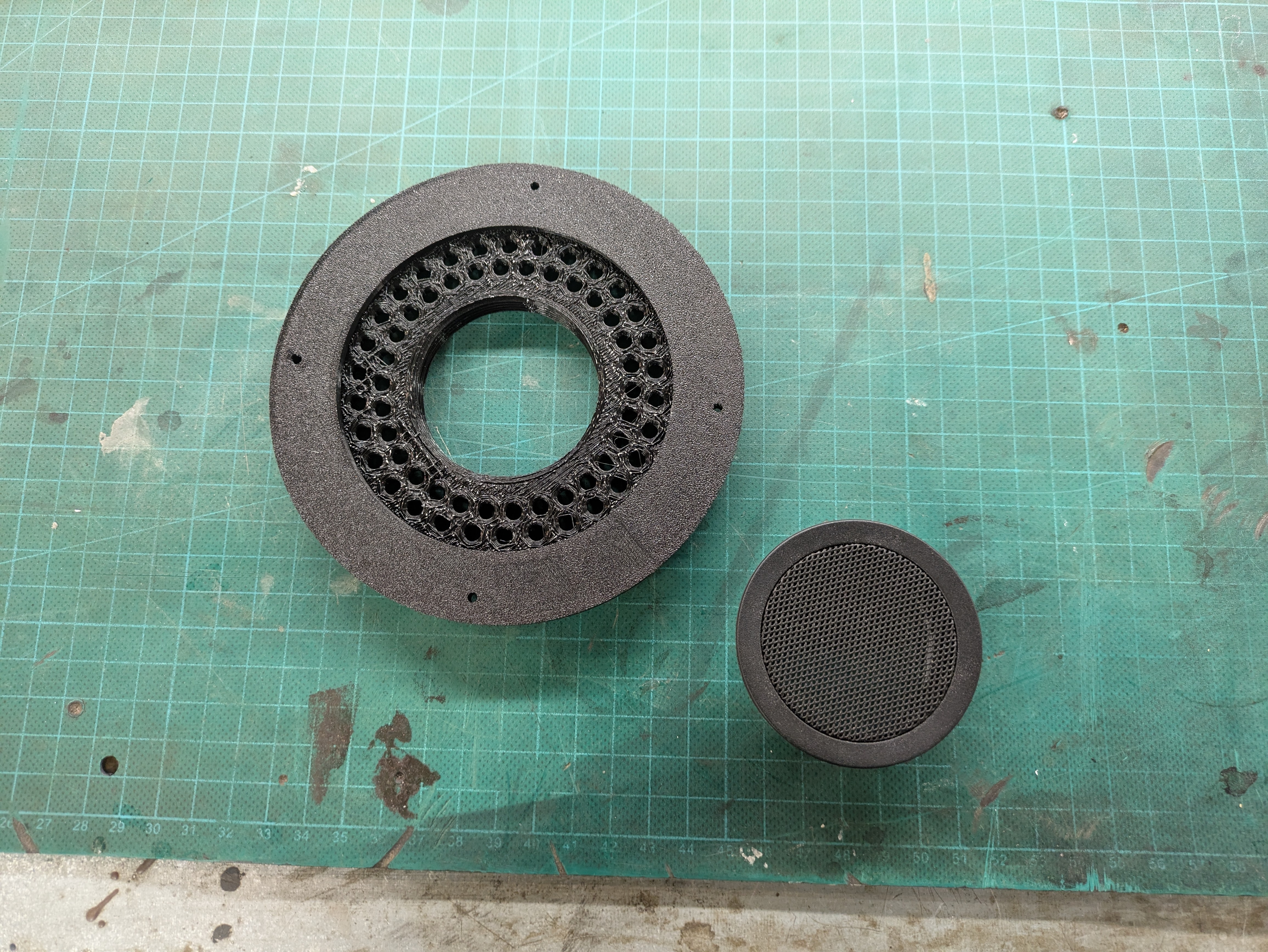 BMW E46 4" speaker adapter for lateral trim panel rear