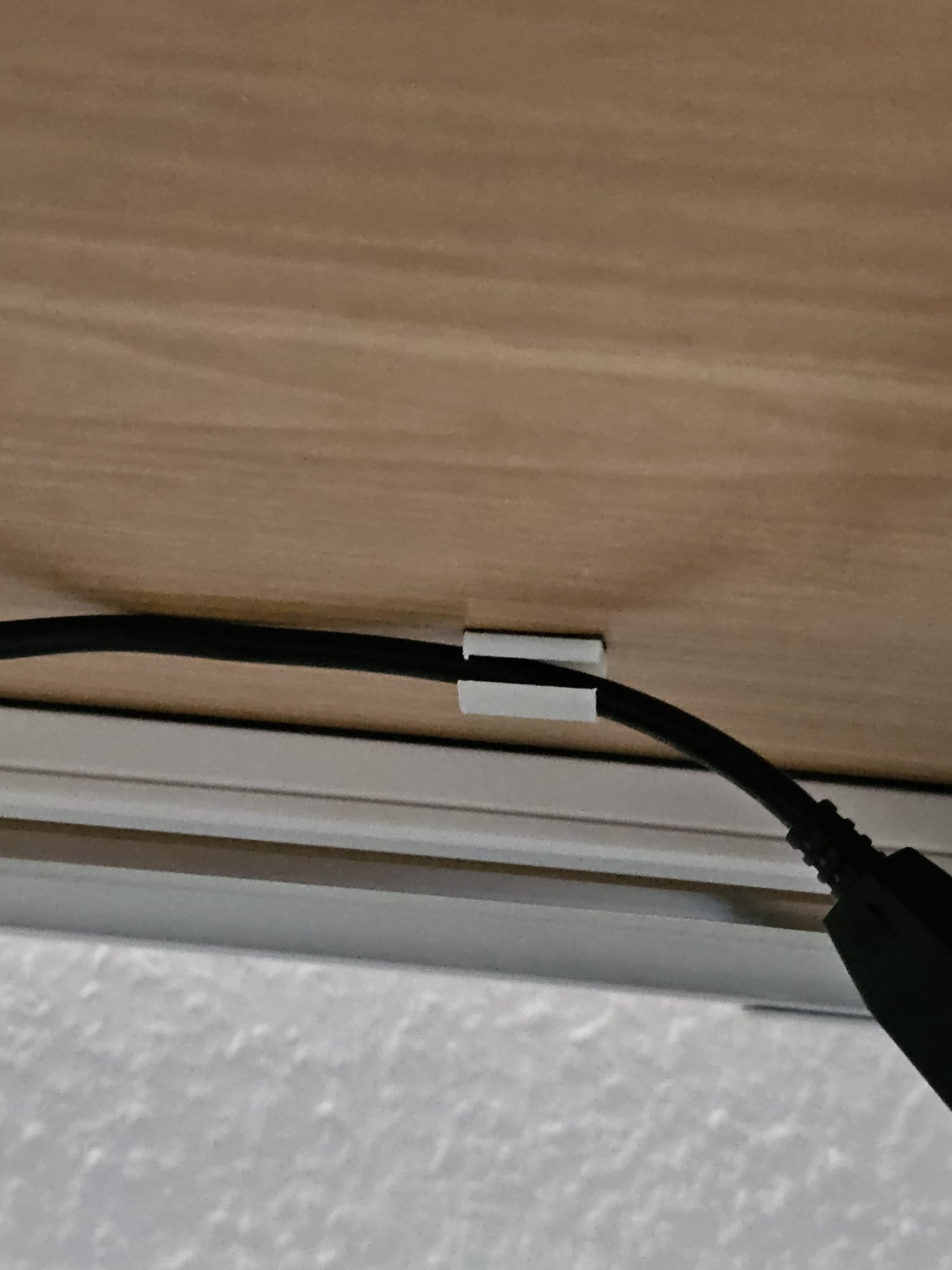 Miniatura 2 do modelo 3D cable hook (small)