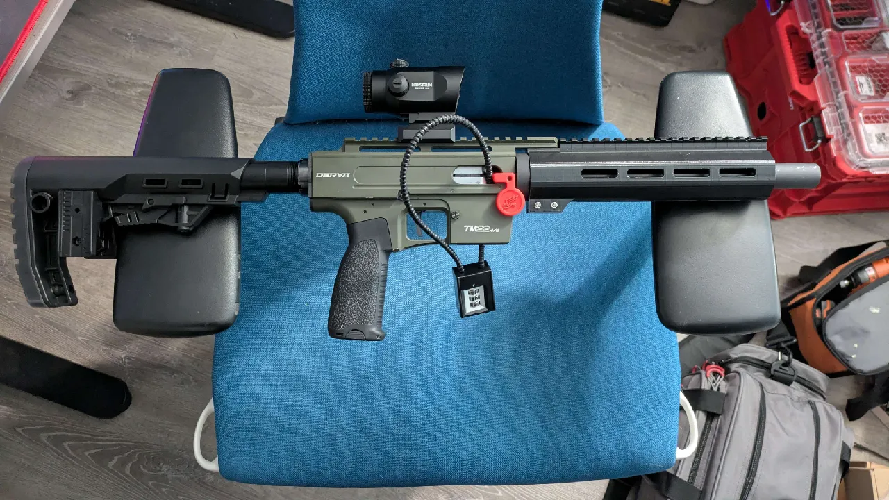 Derya TM-22 - 8.5＂ Handguard with Integral Top Rail by bitwise