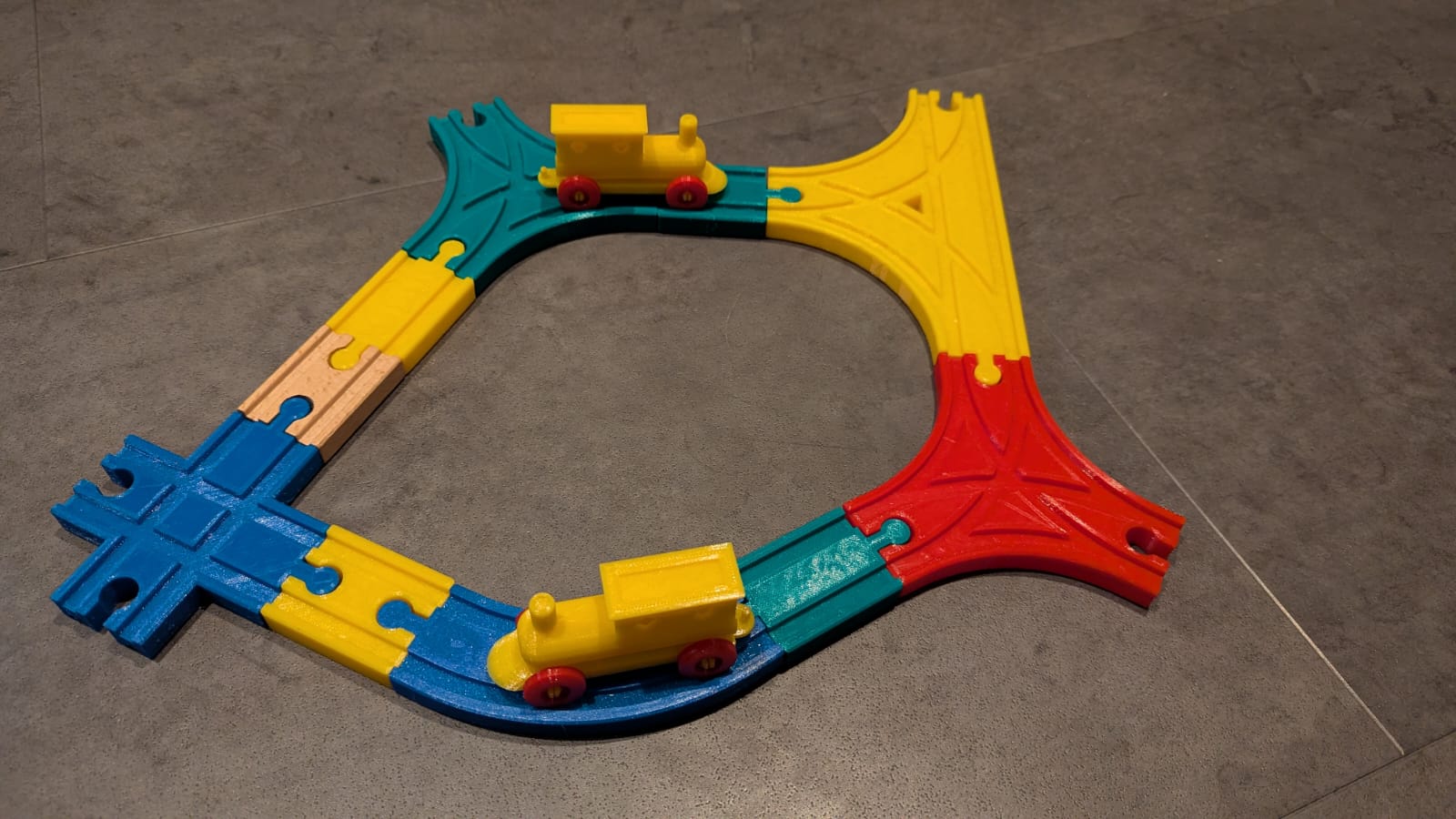 Complete Toy train trackset with locomotive