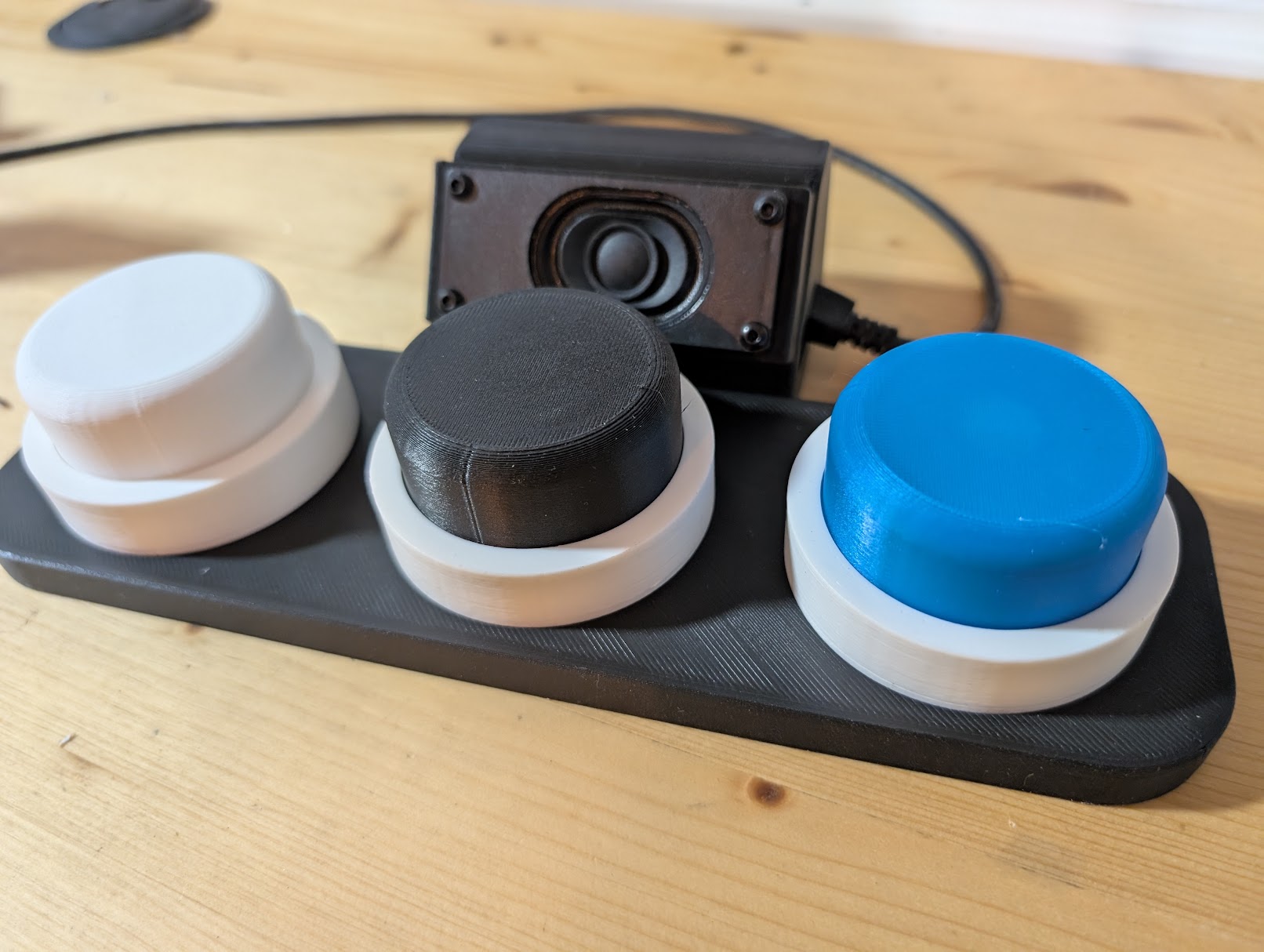 Arduino based DIY Talking Pet Buttons (Cats, Dogs,...) - easy custom voice samples!