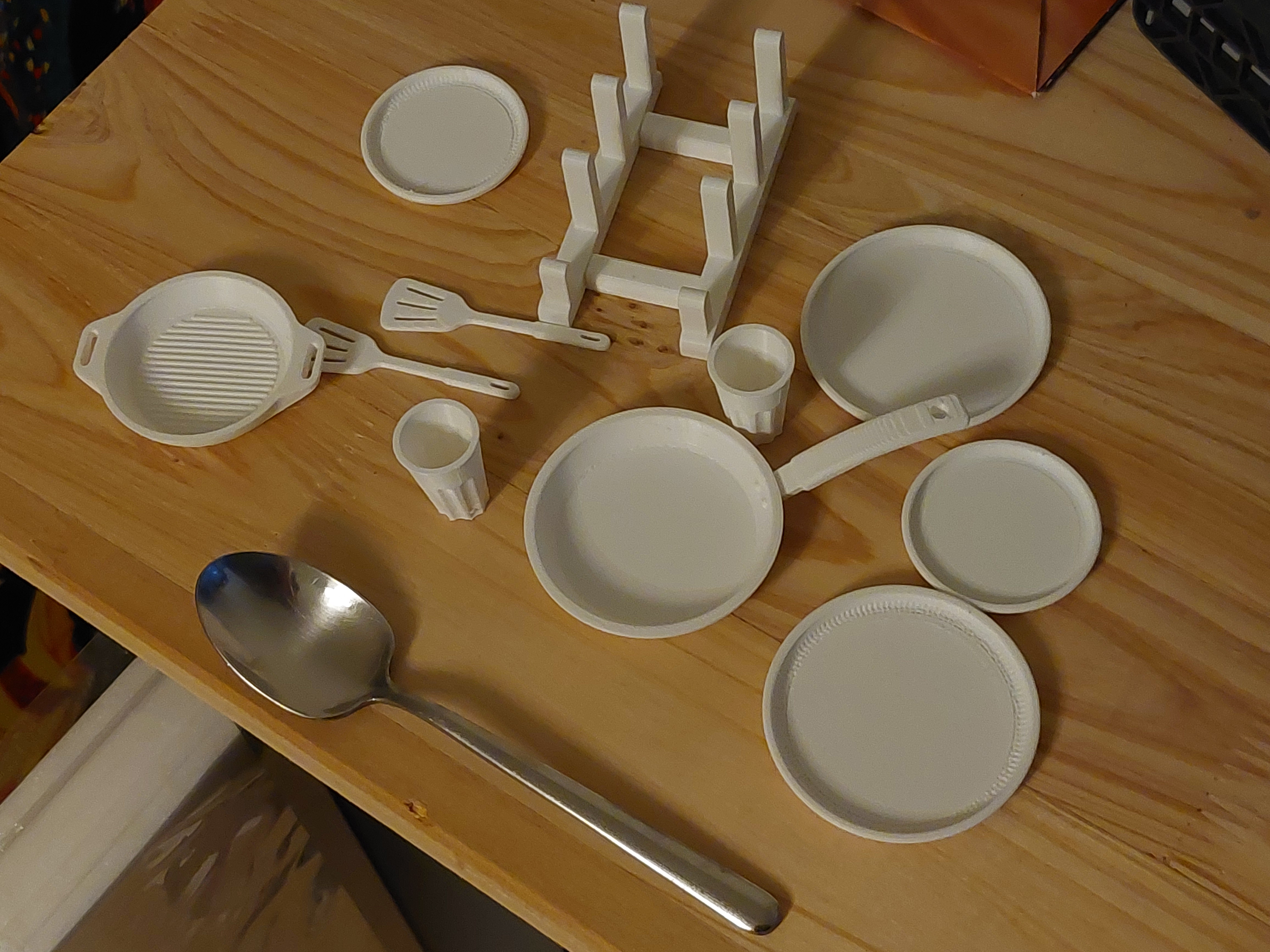Miniatura 4 do modelo 3D Dish Pile