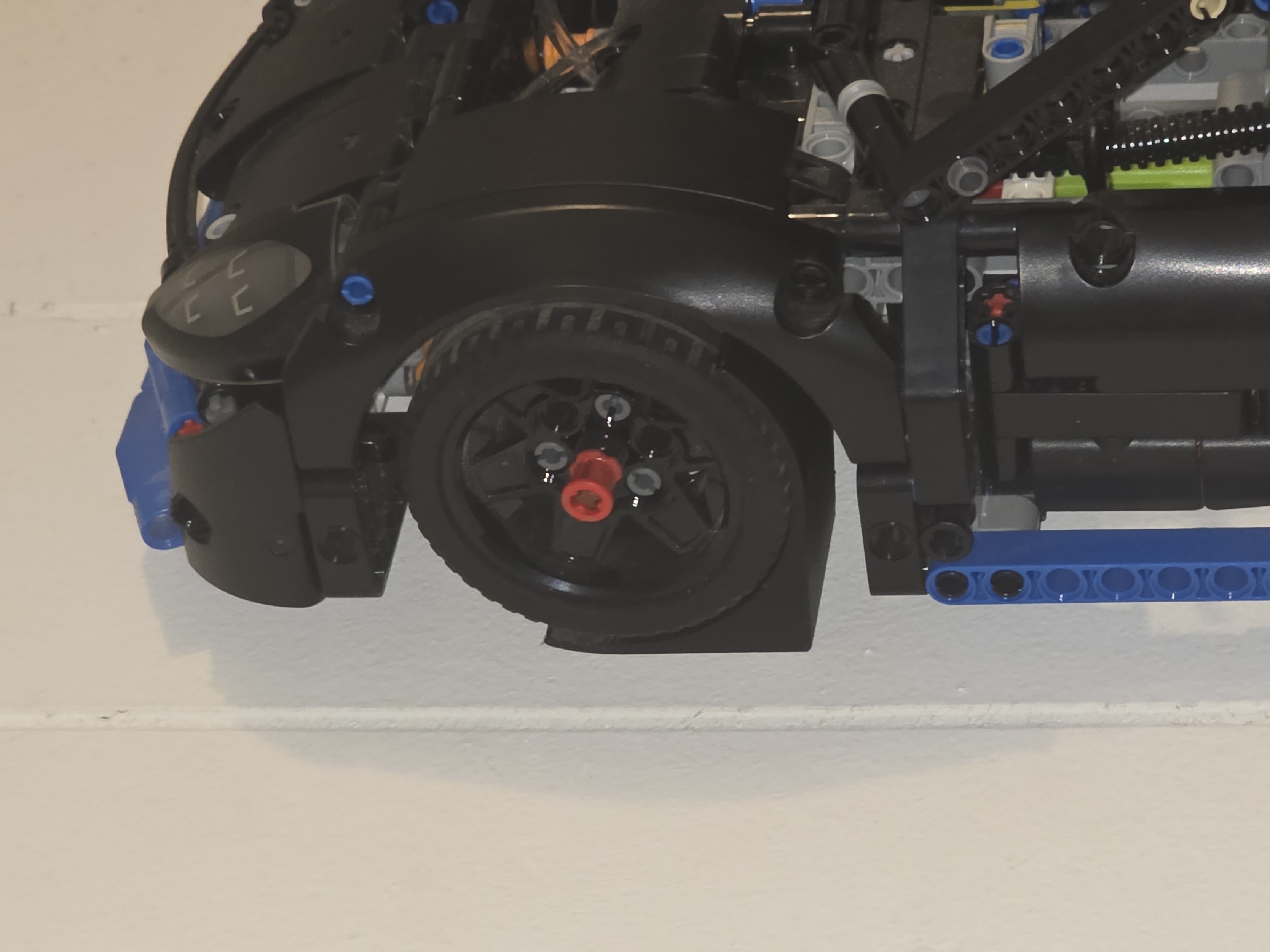 Wall mount for Lego Porsche GT4