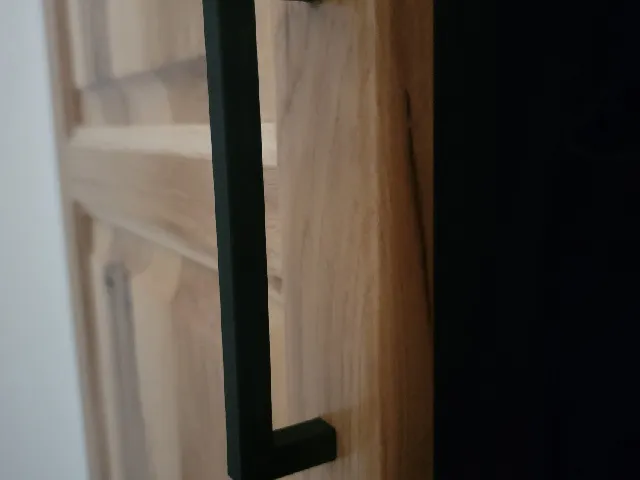 Panel and drawer pulls