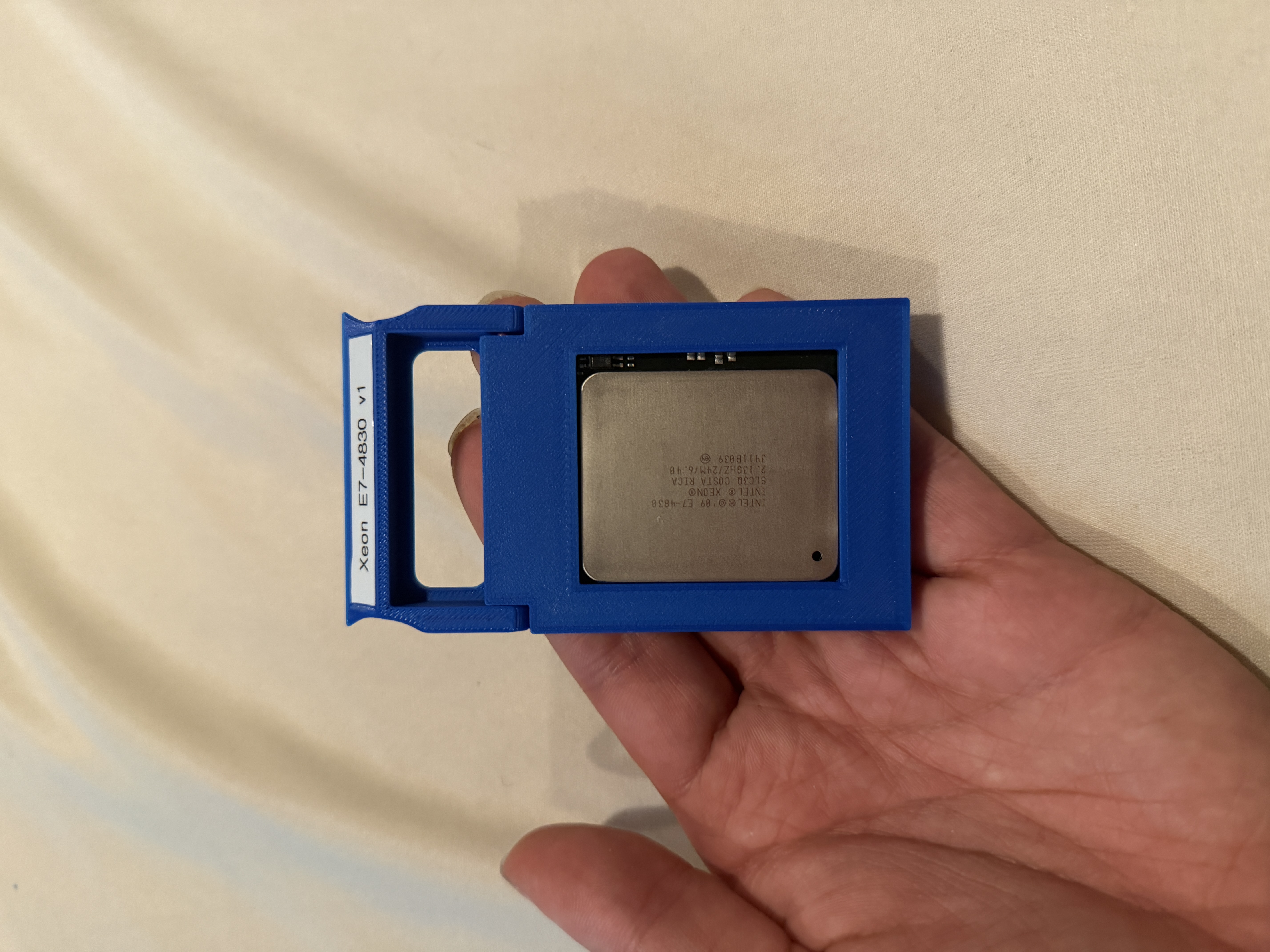 LTT LGA 1567 CPU Holder