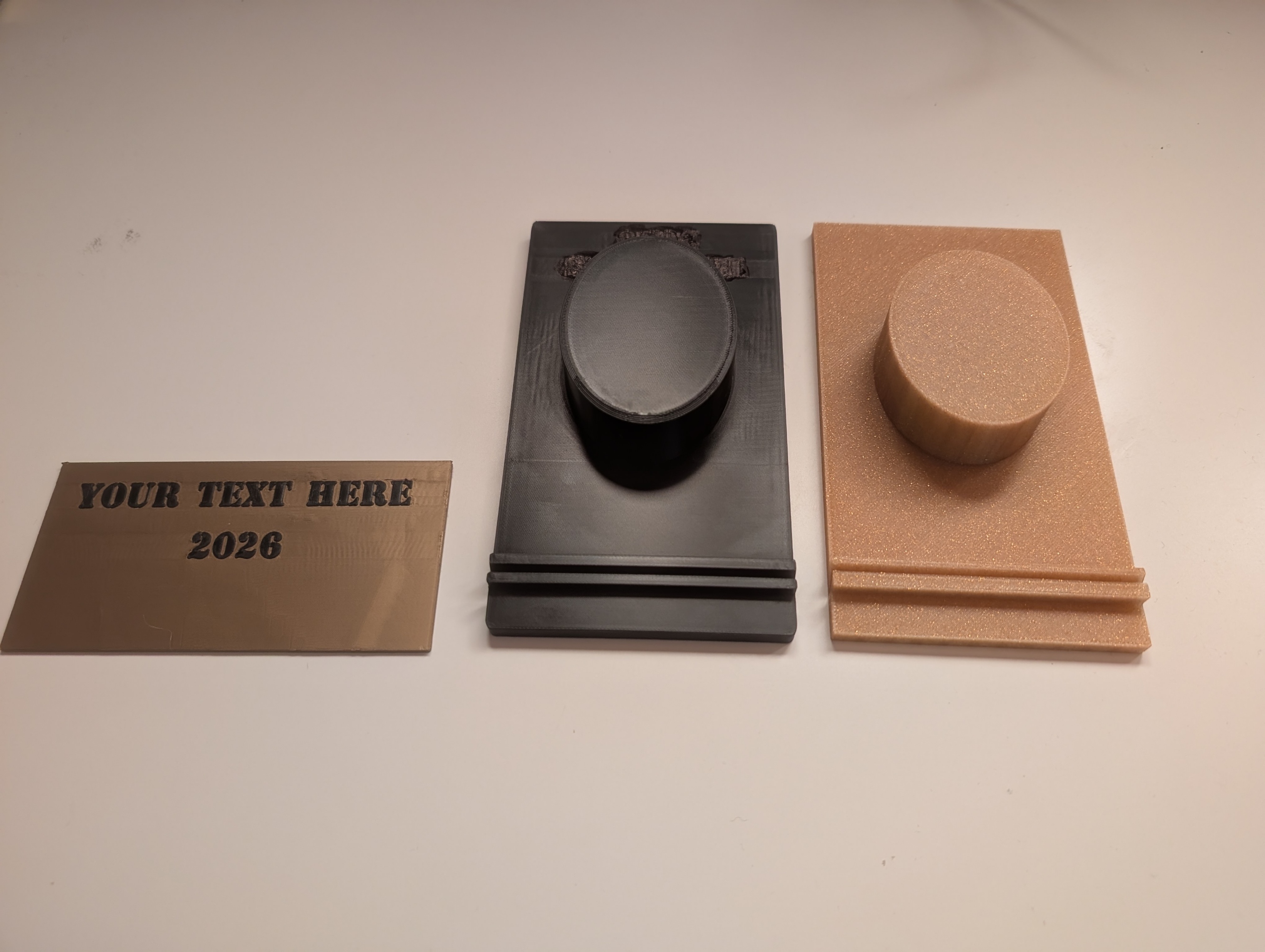 Miniatura 2 do modelo 3D Trophy Stand with plaque