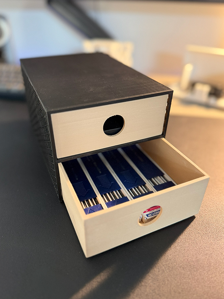 Miniatura 2 do modelo 3D Modern Kumiko office desk organizer