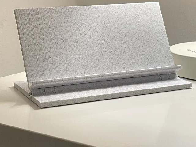 Adjustable phone stand
