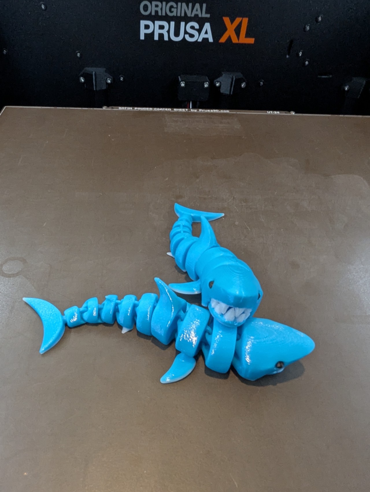 Articulated Shark - Painted — thumbnail 3