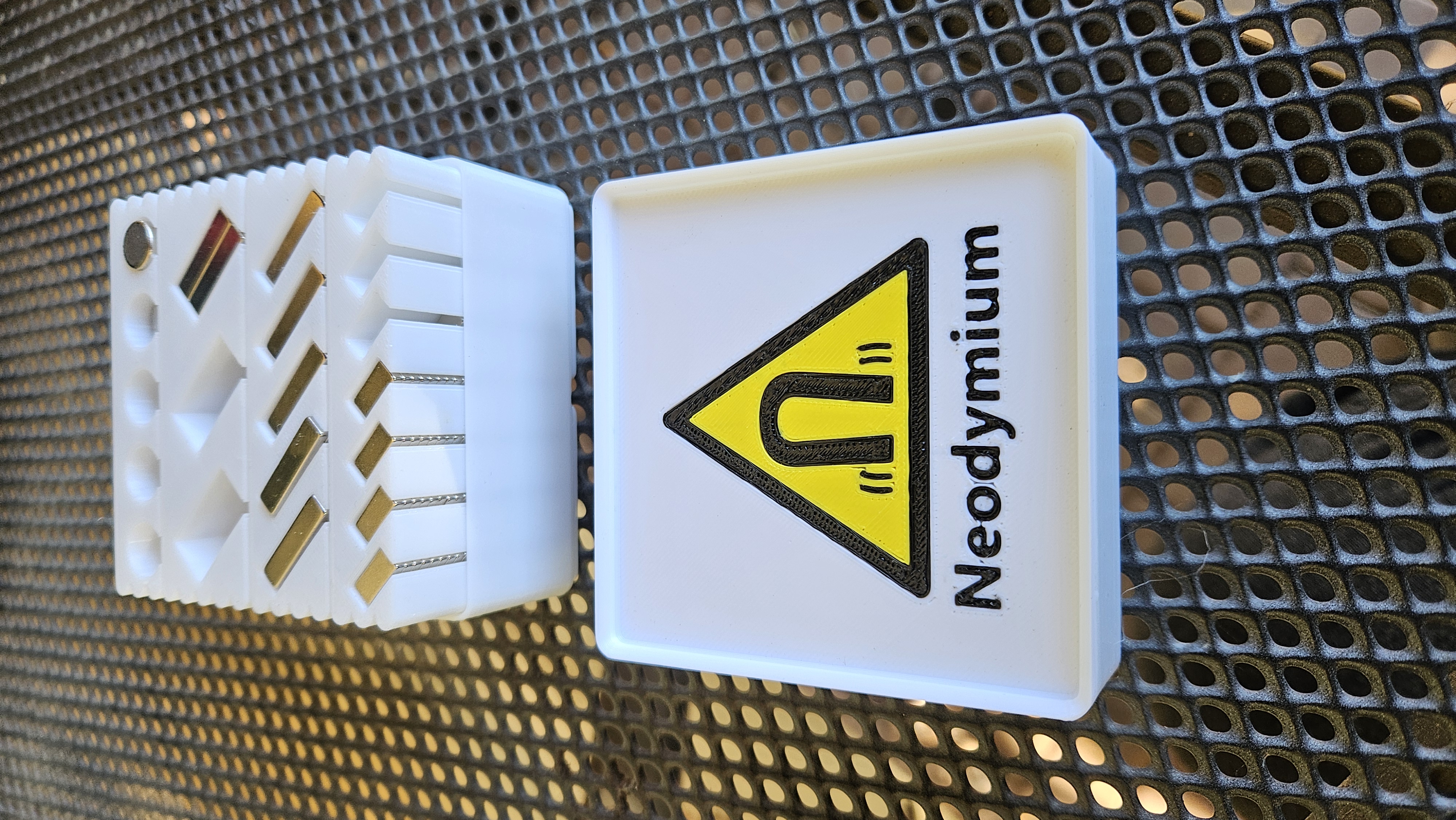 Lid with ISO Warning Sign for Gridfinity Modular Magnet Storage System (2x2)