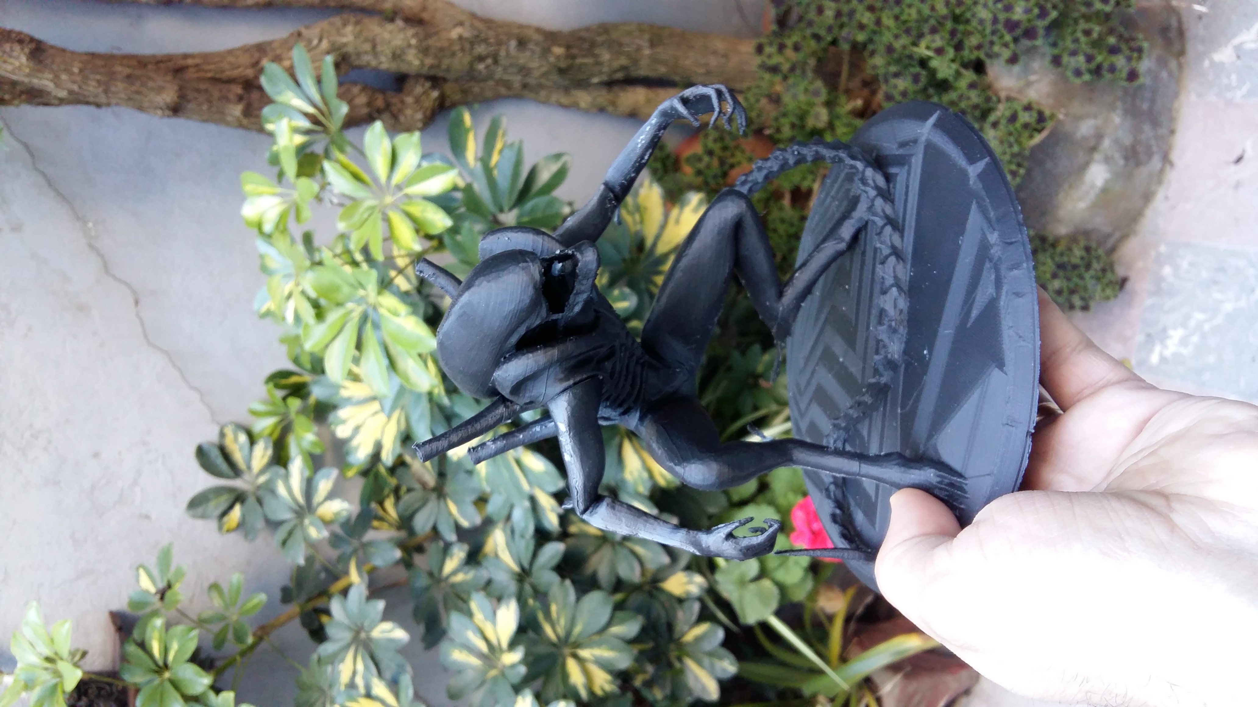 xenomorph statue thingy