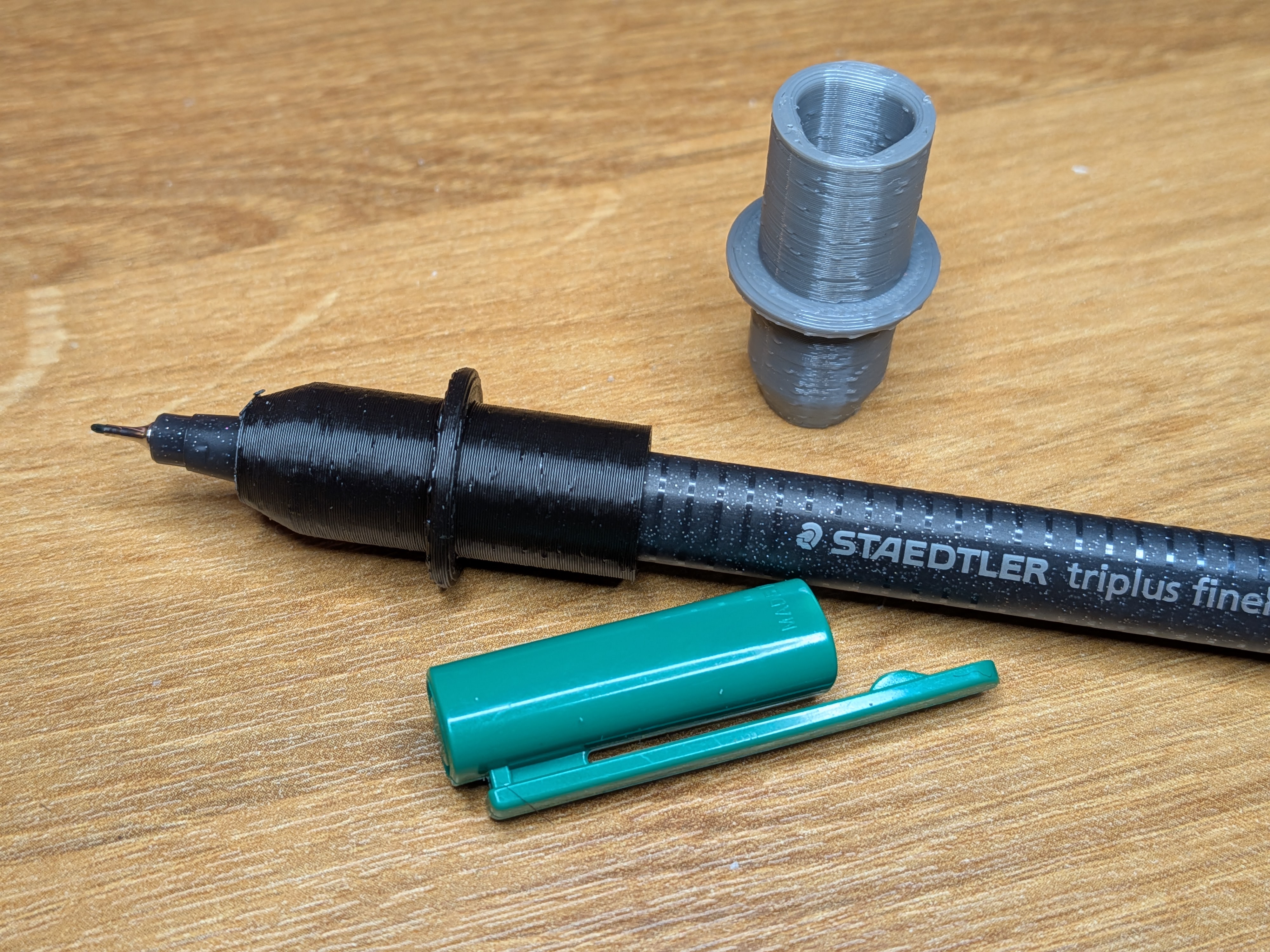 Plotter adapter for Staedtler Triplus pens