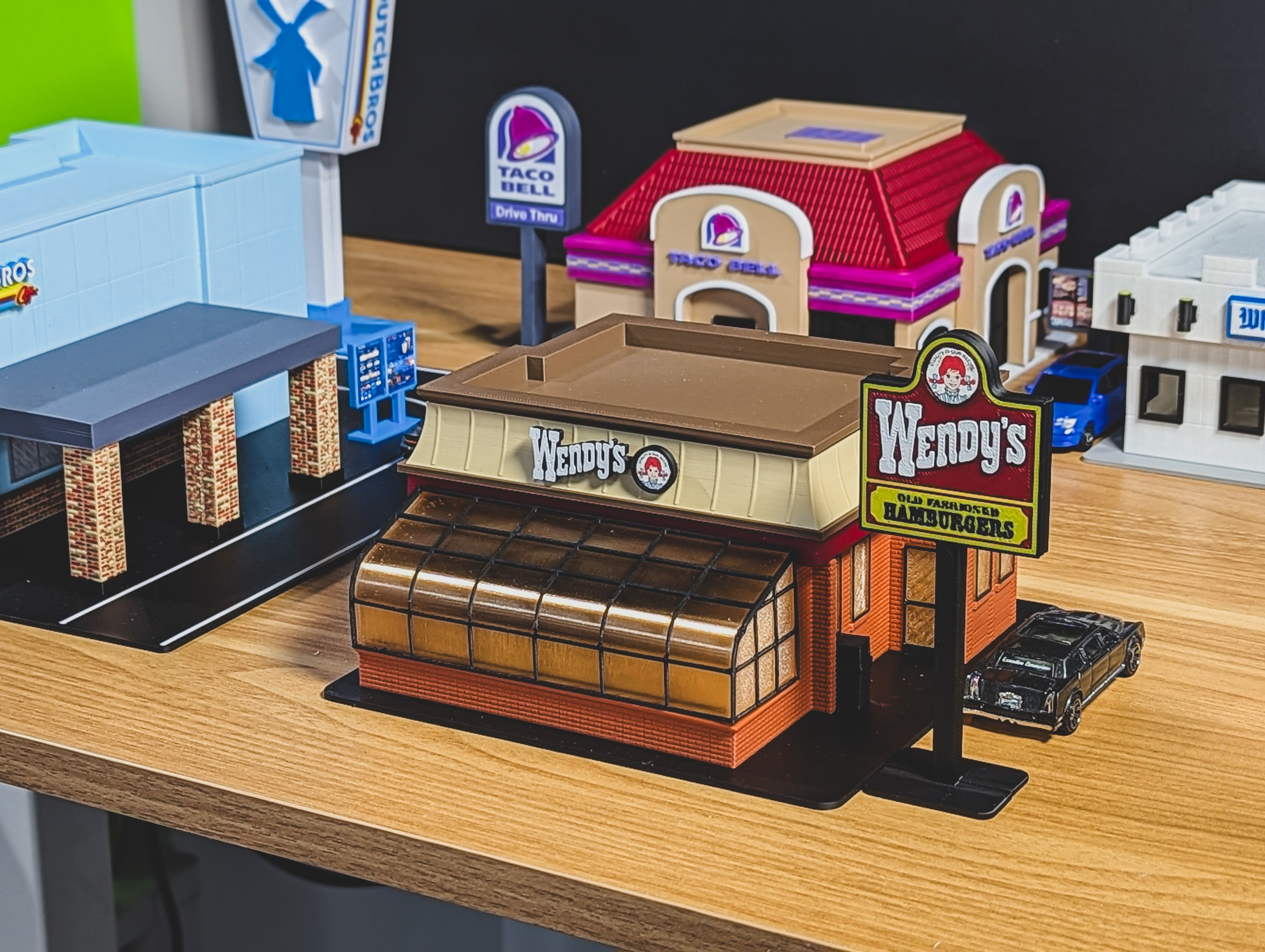 Retro Wendy's Model Set - 1:64 Scale Diorama — thumbnail 15
