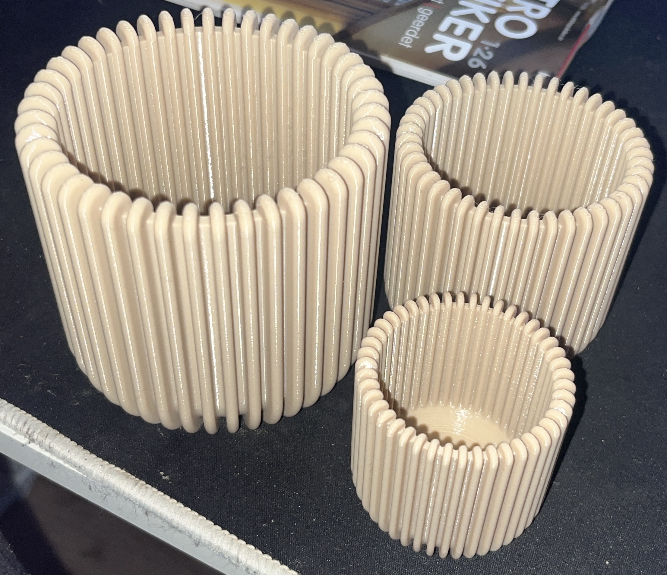Modern Planters/Pots — thumbnail 2