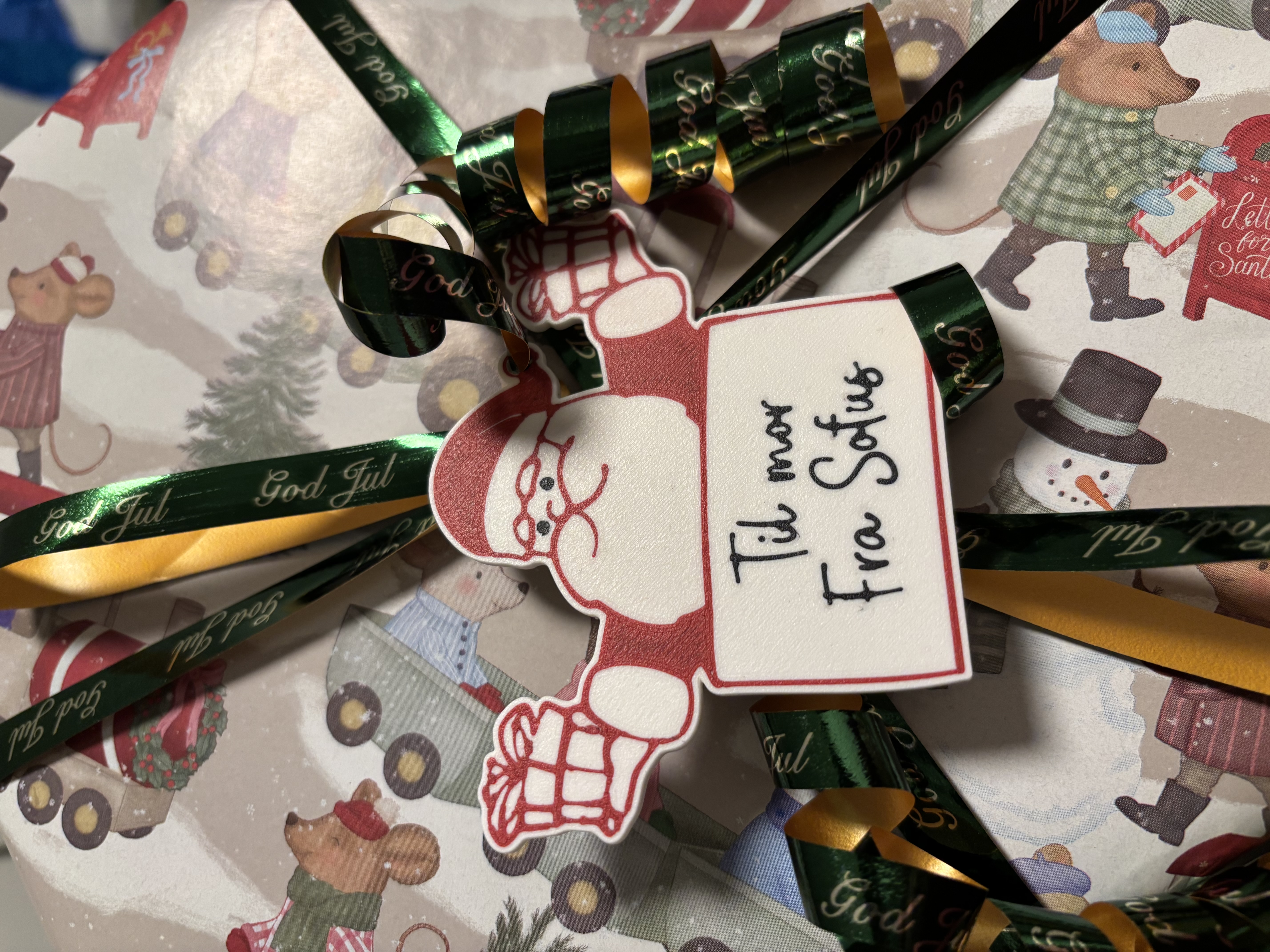 Santa Claus Gift Tag with Customizable Text
