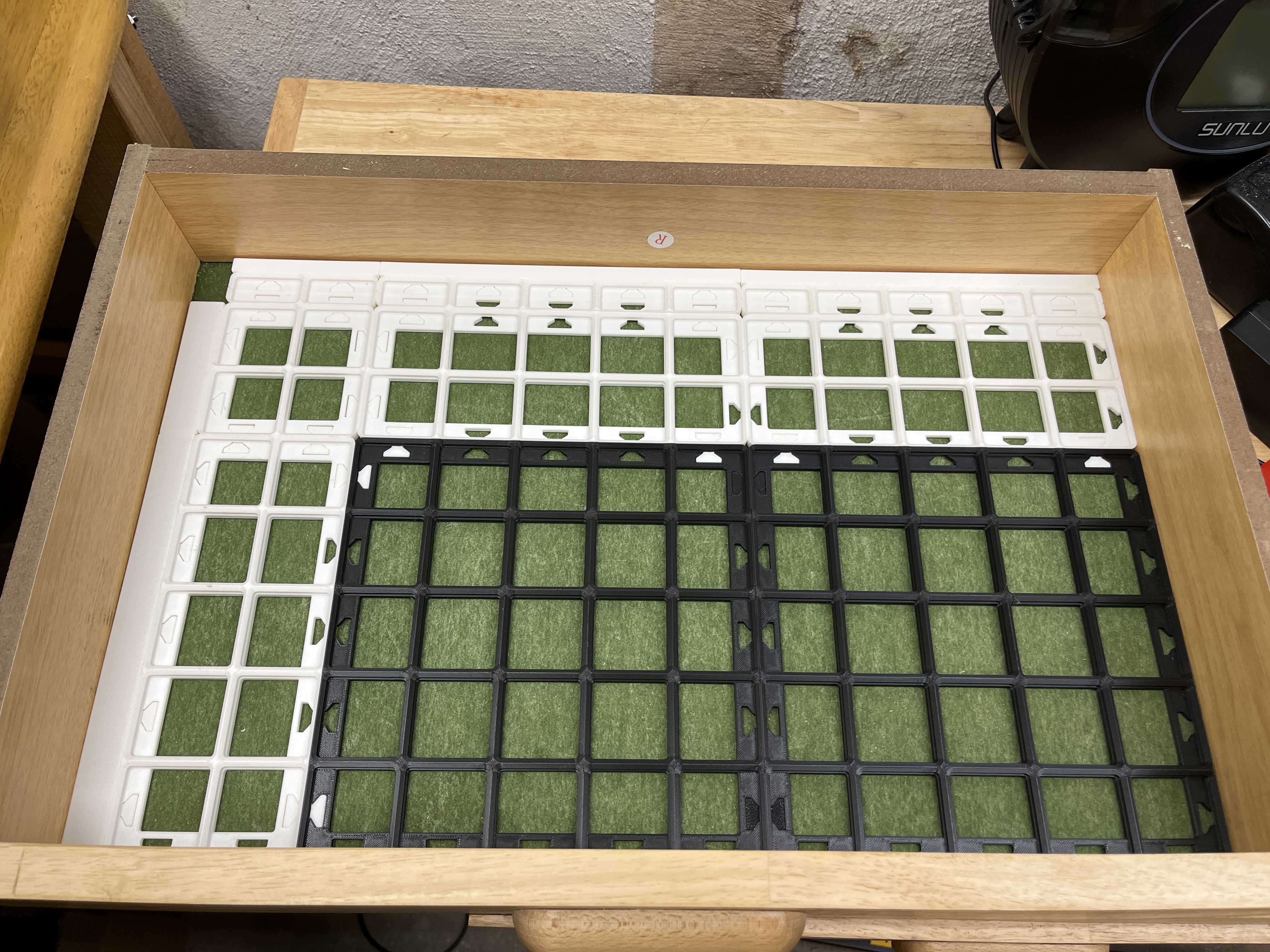 Harbor Freight Workbench Grid for Gridfinity Refined (With Bowtie Connectors)