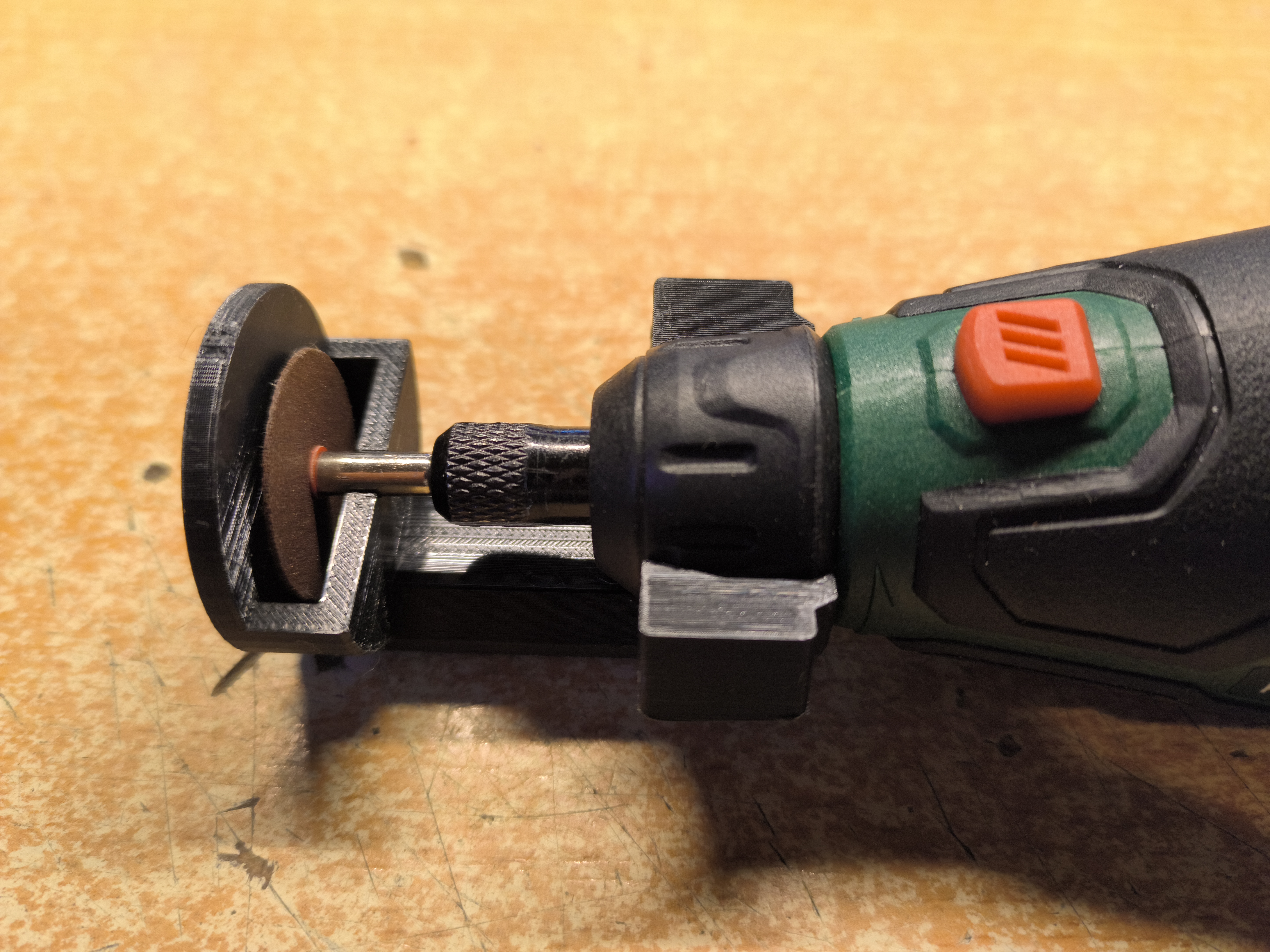 Parkside PFBS 12 C7 cordless rotary tool cutting disk protector