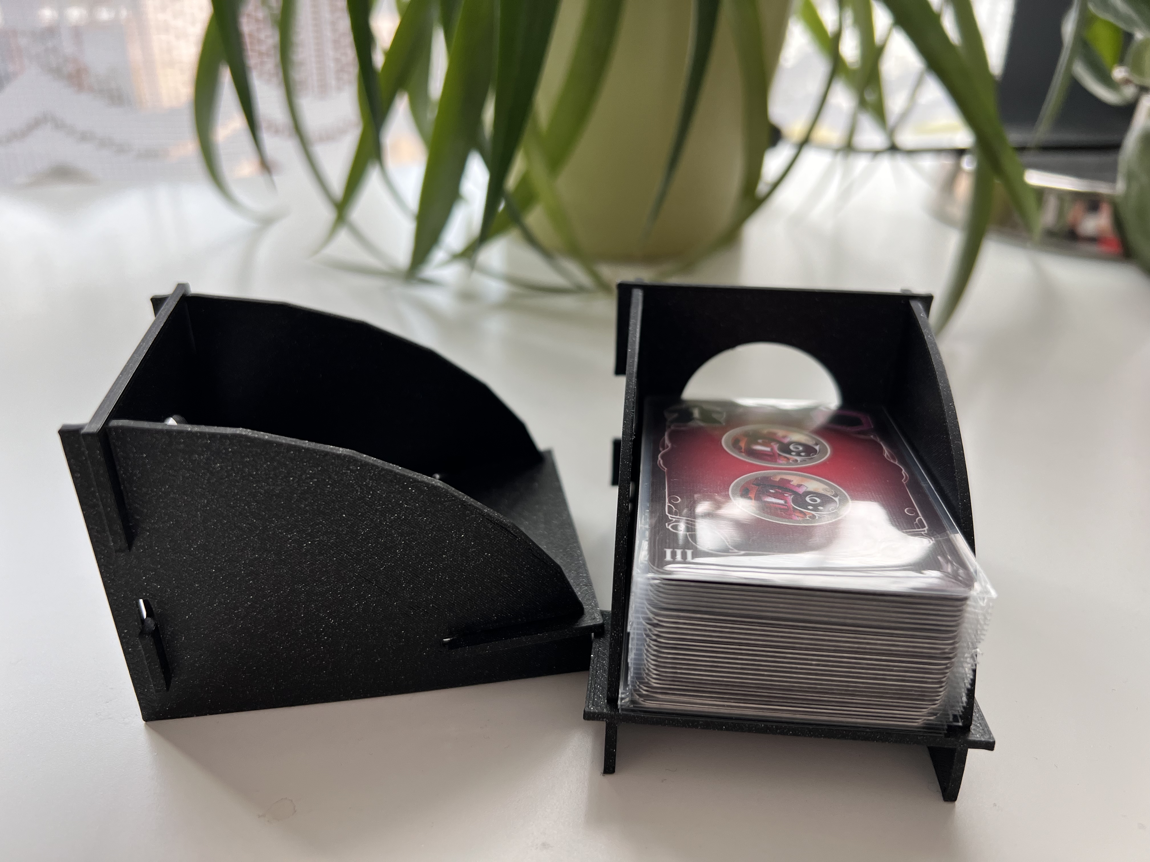 Sleeved European Mini cards holder