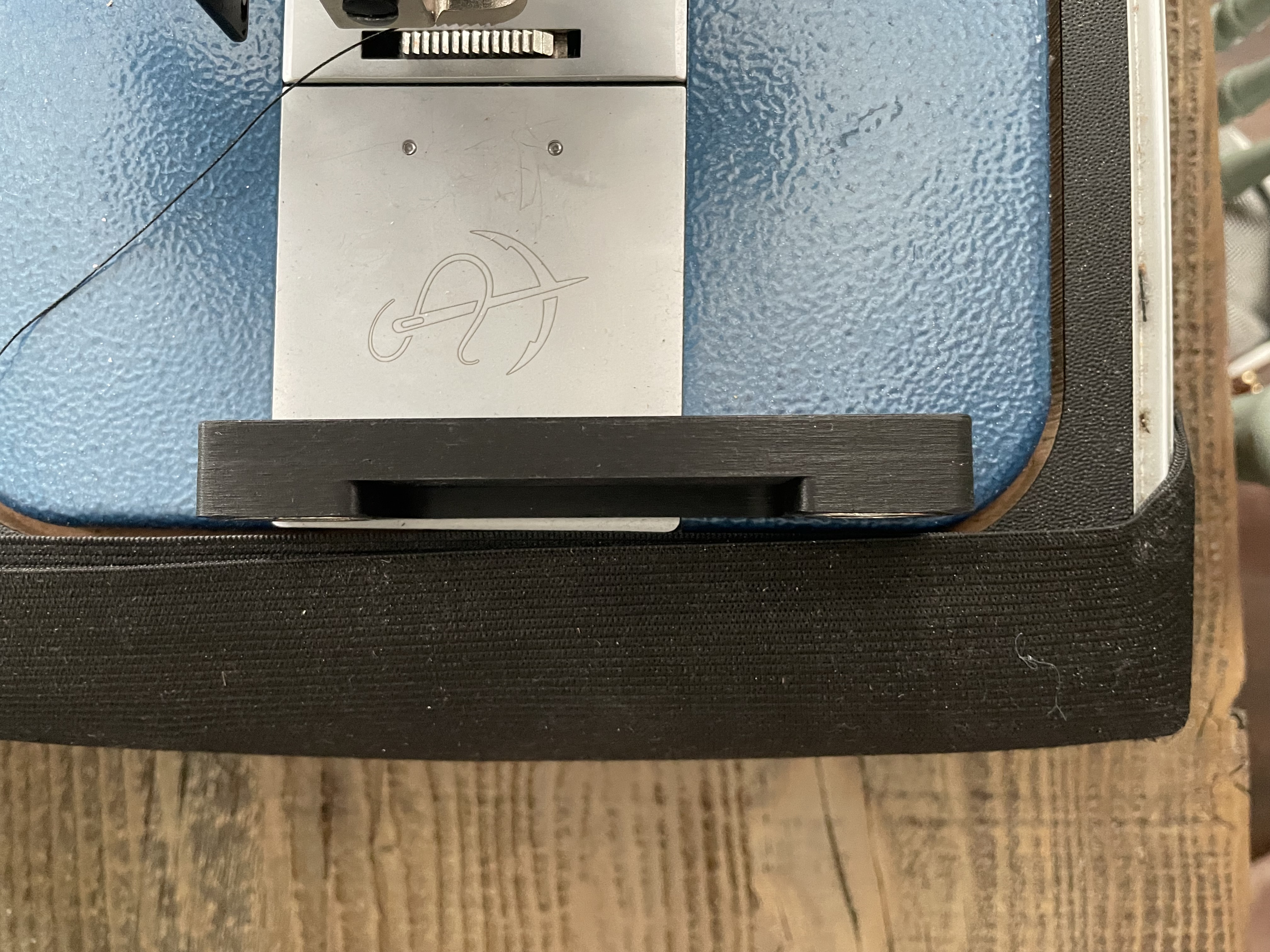 Magnetic Sewing Guide — thumbnail 3