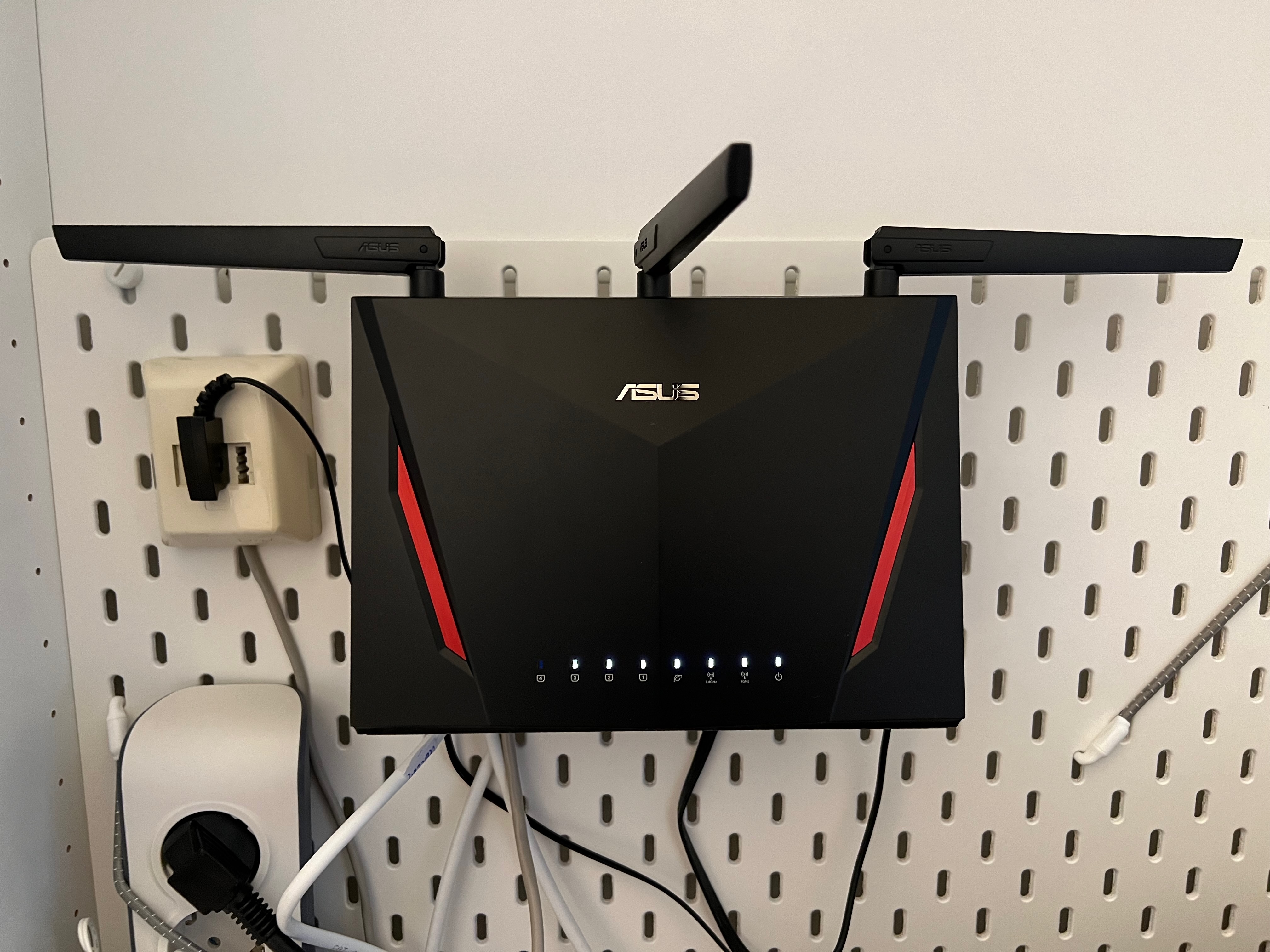ASUS RT-AC86U router mount for Ikea Skadis 3D model thumbnail