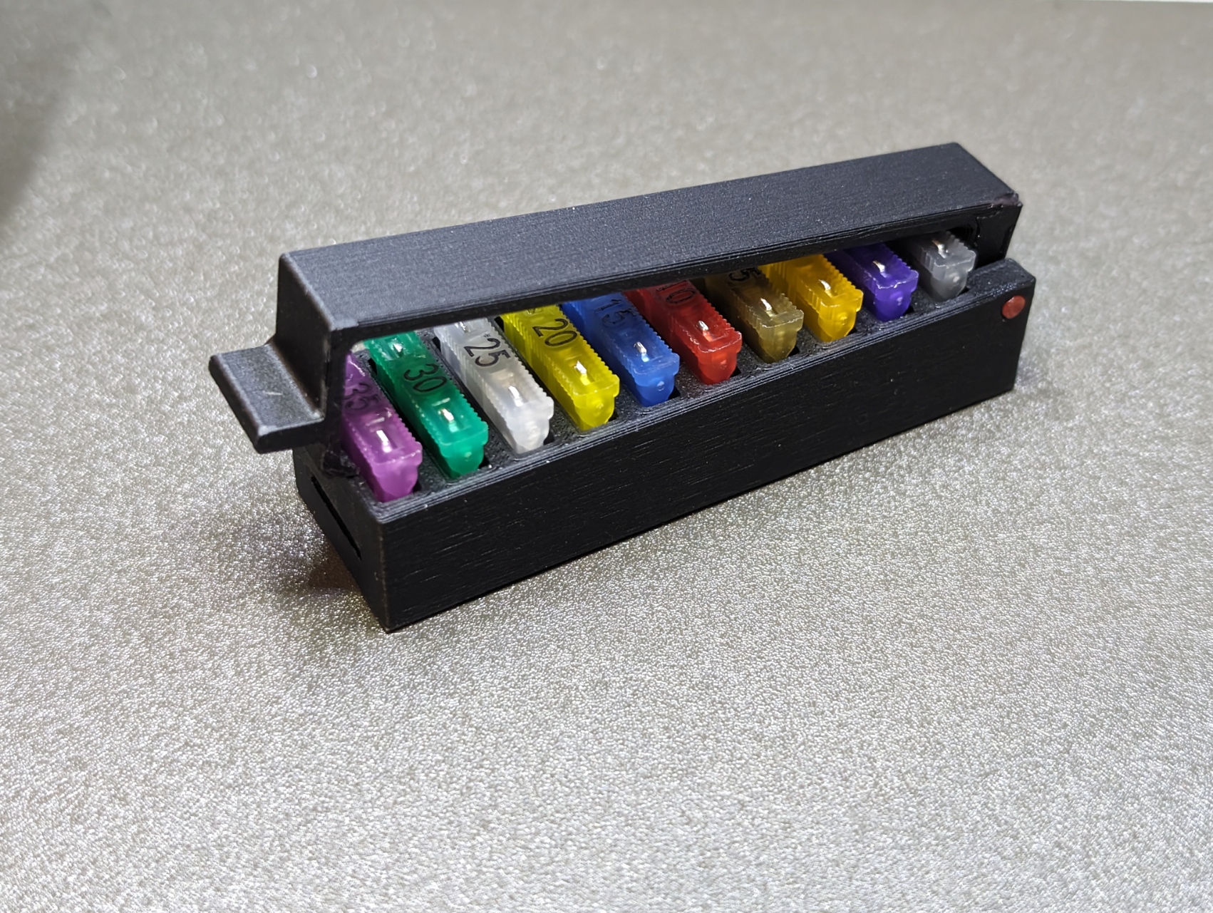 Blade Fuse Holder with snap lid