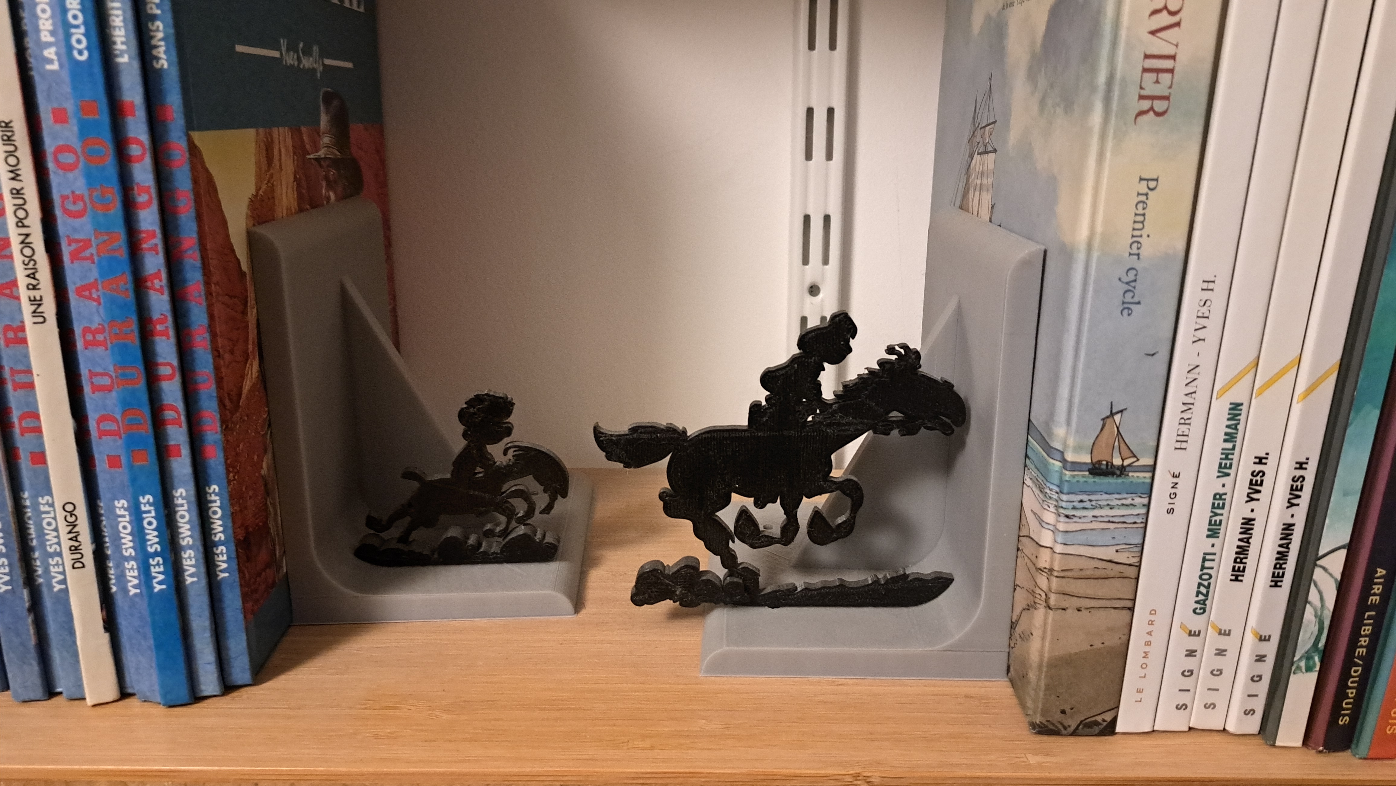 Miniatura 9 do modelo 3D Book ends - comic books