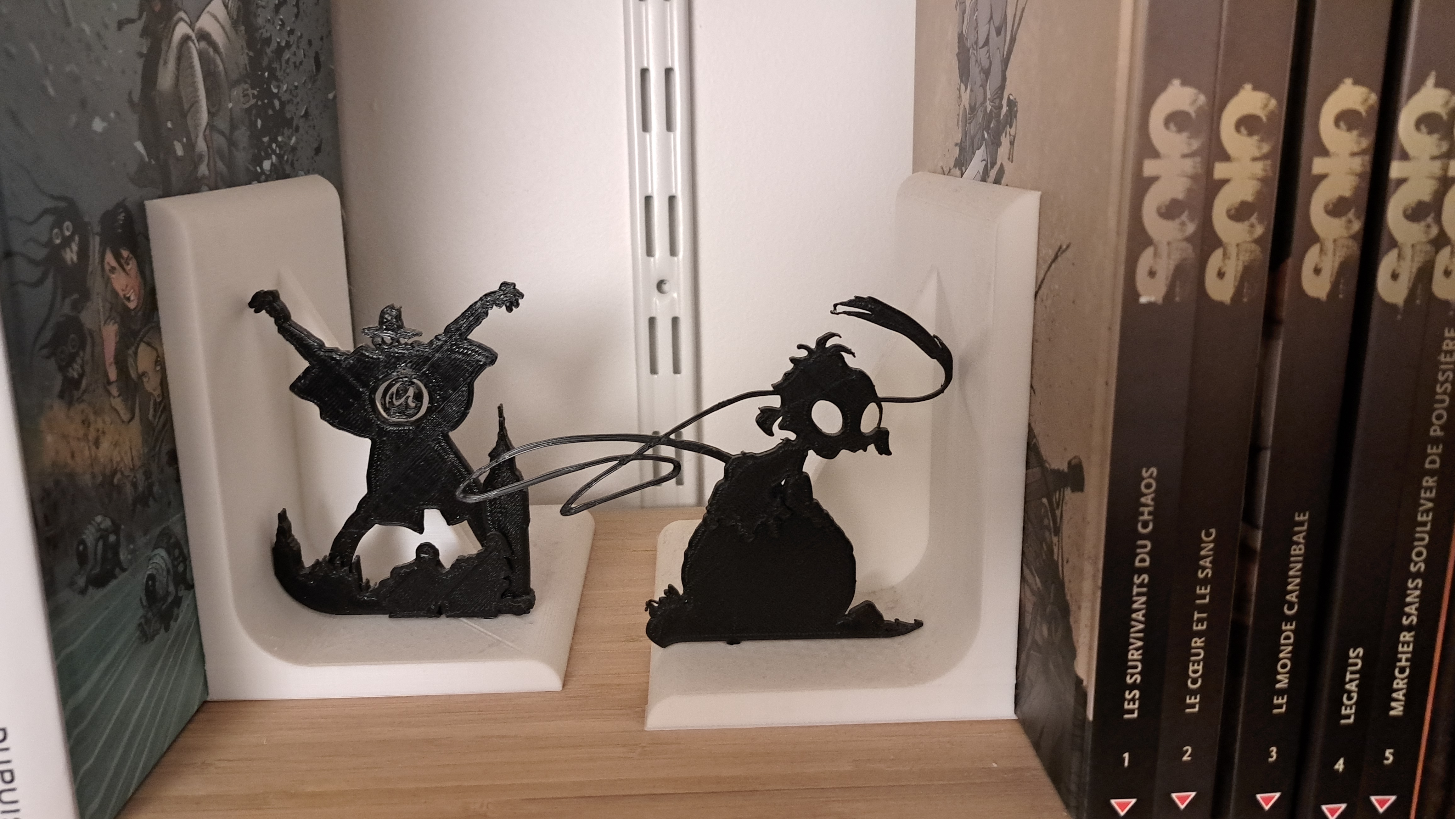 Miniatura 8 do modelo 3D Book ends - comic books
