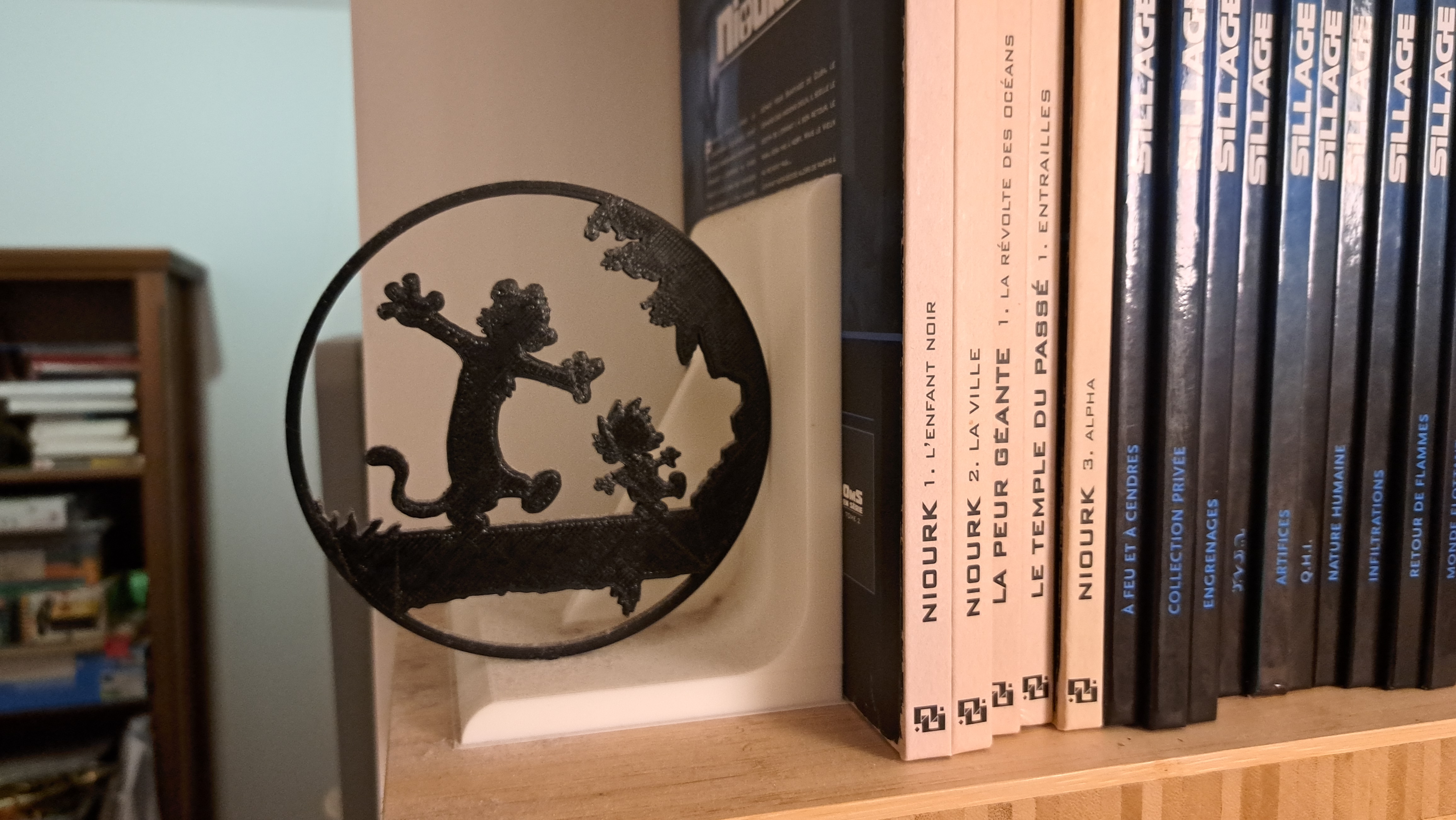 Miniatura 4 do modelo 3D Book ends - comic books