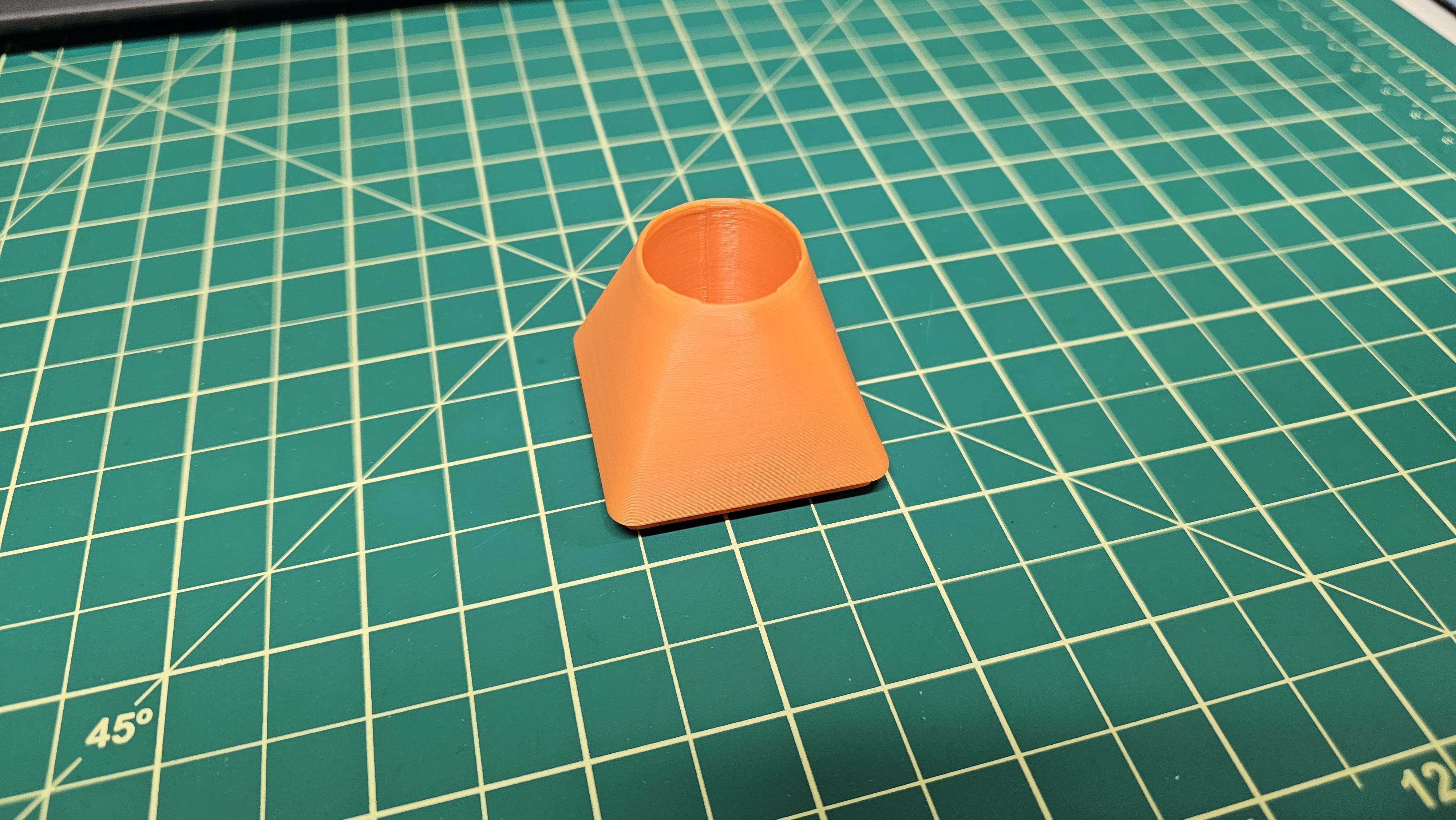 Gridfinity Flashlight Holder (21mm)