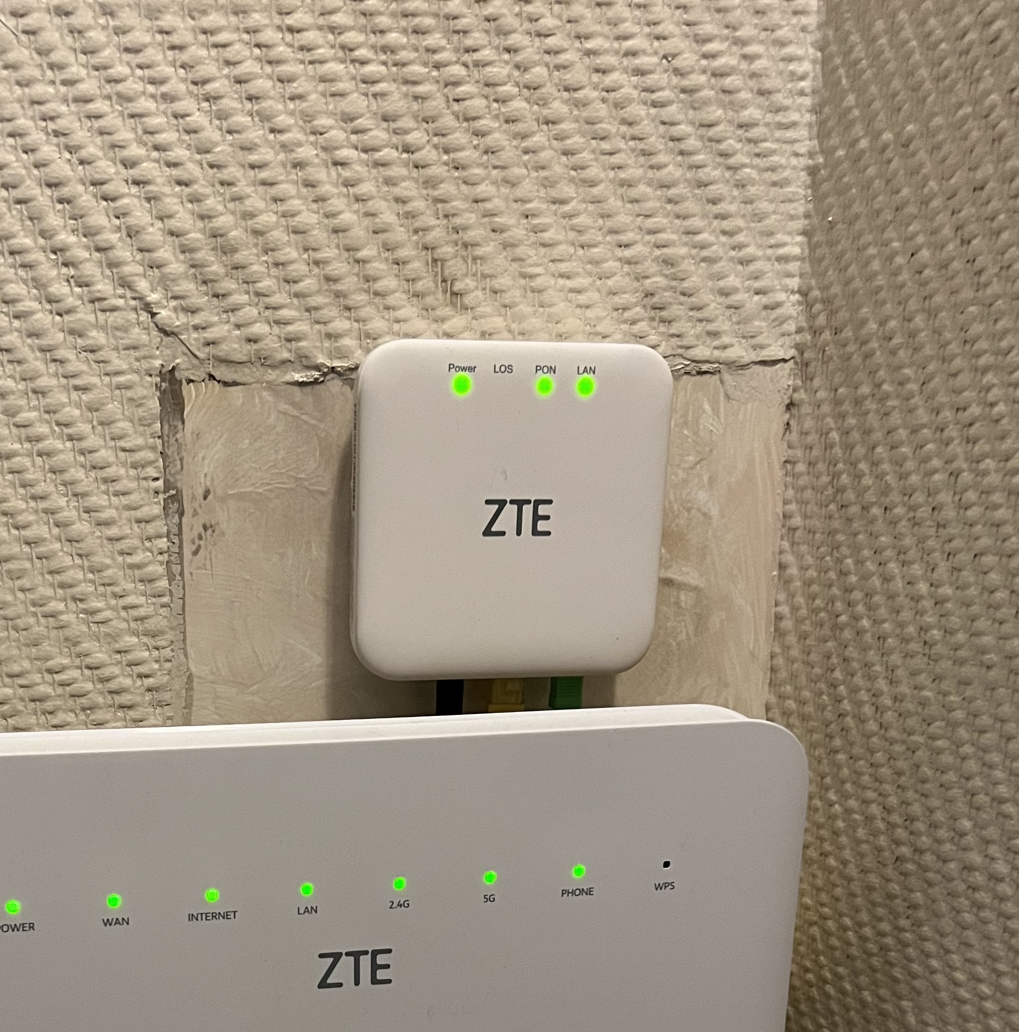 ZTE F6005 ONT wall mount by Pier | Download free STL model | Printables.com