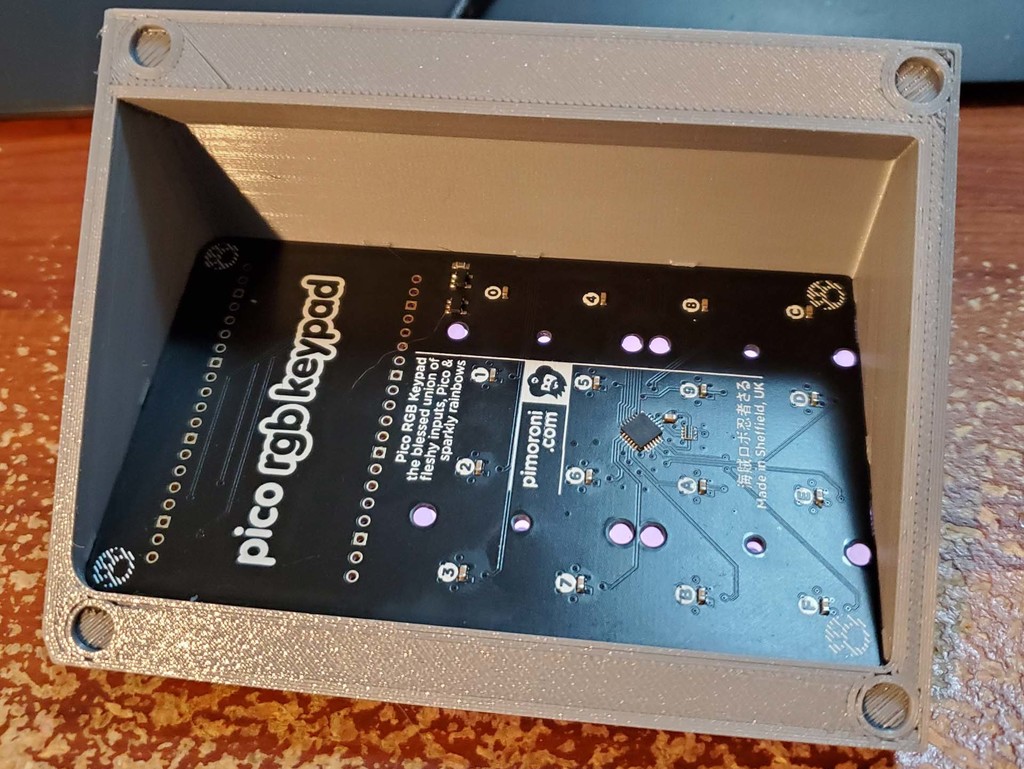 Miniatura 4 do modelo 3D Pimoroni Keypad Case